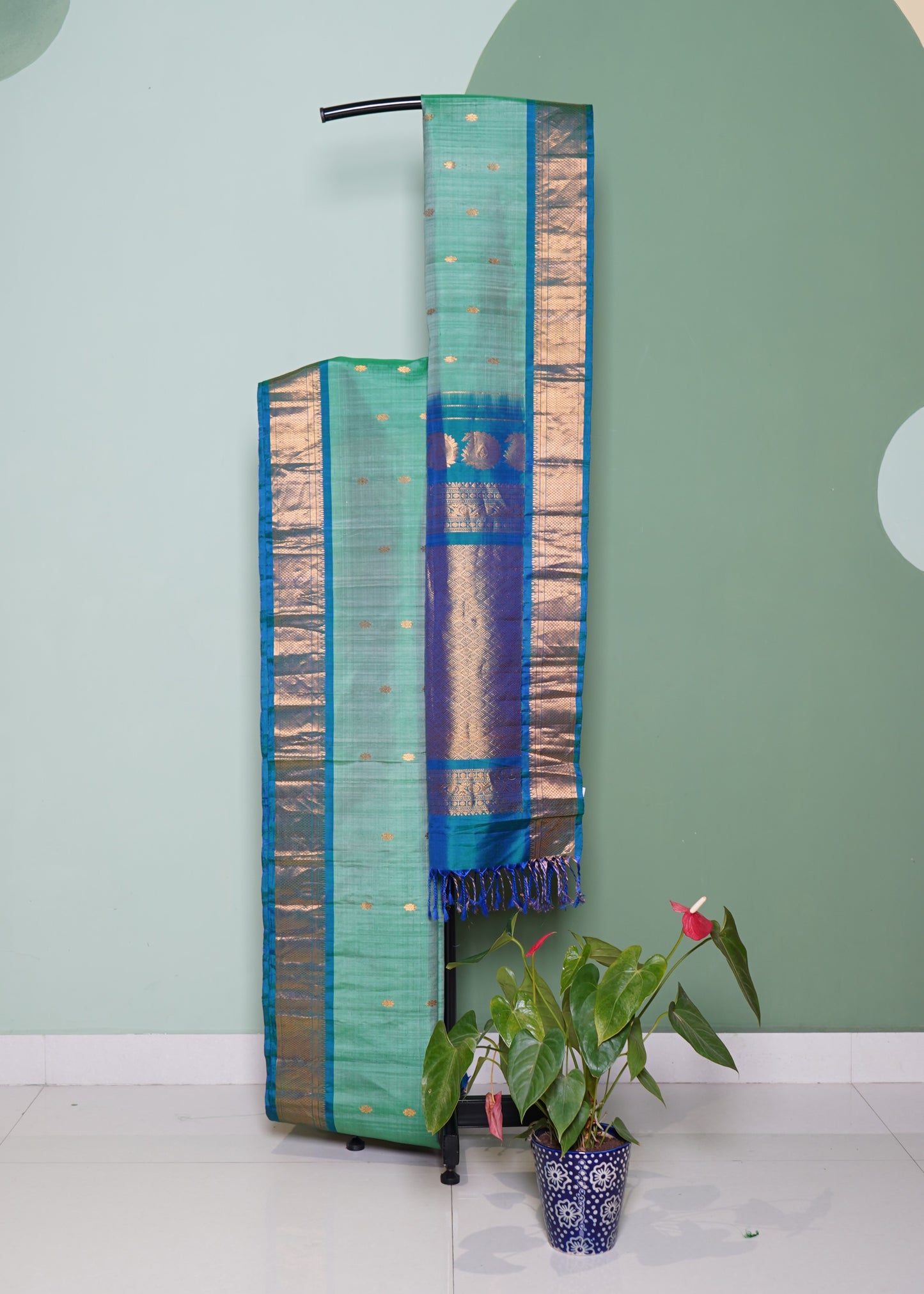 Rama Green Gadwal Zari Buti Pure Silk Handloom Saree