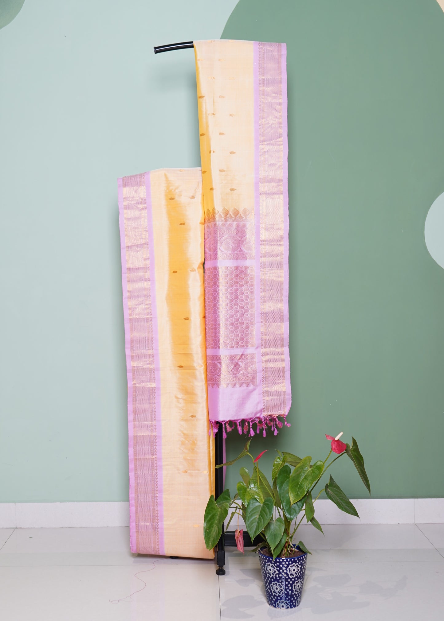 Yellow Gadwal Zari Buti Pure Silk Handloom Saree