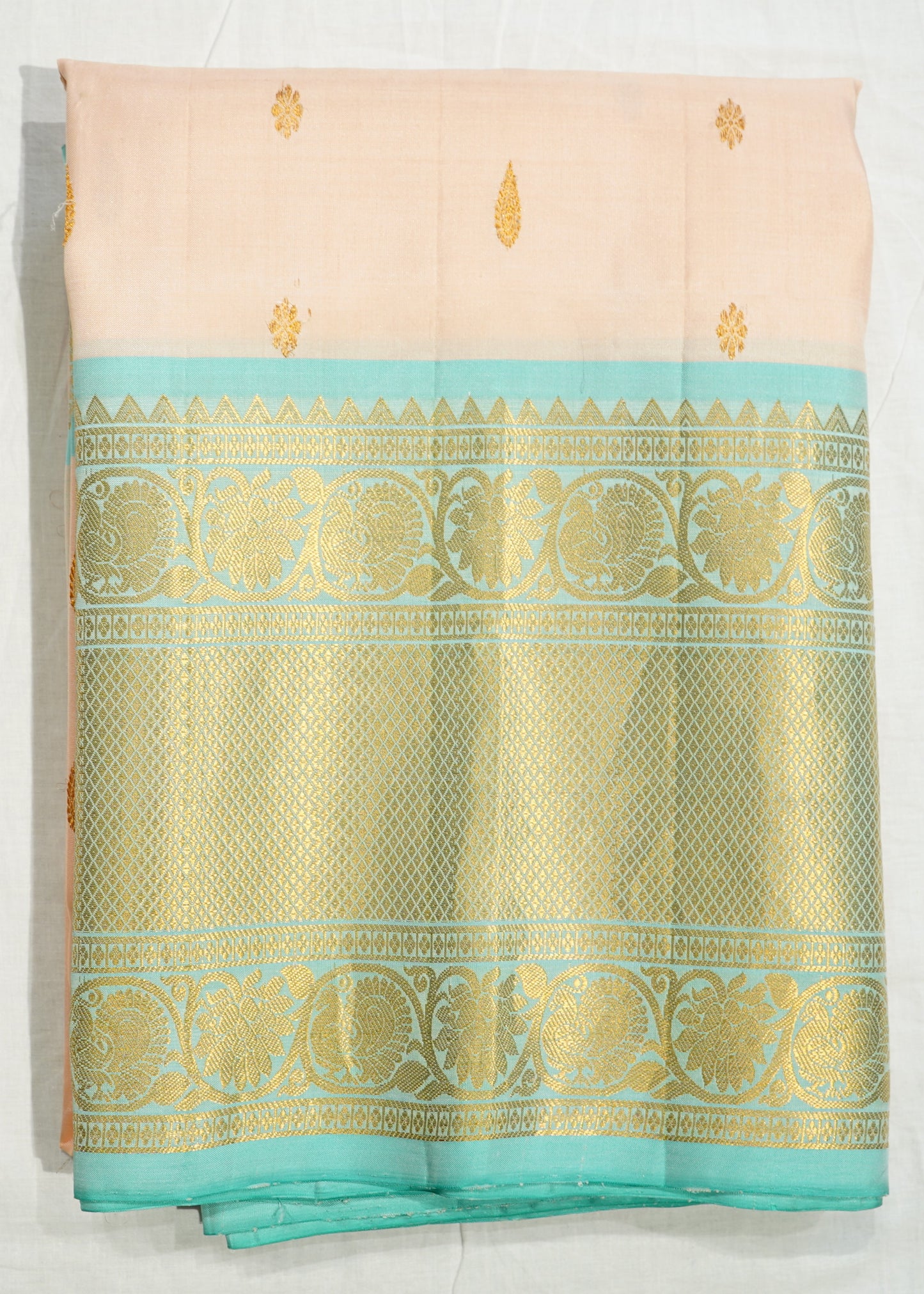 Light Apricot Gadwal Zari Buti Pure Silk Handloom Saree
