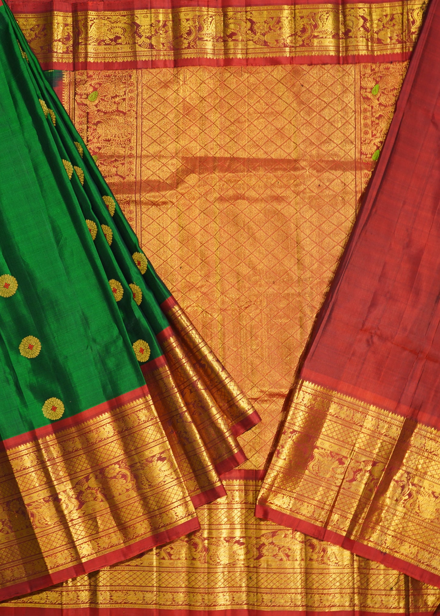 Green Gadwal Zari Buti Pure Silk Handloom Saree