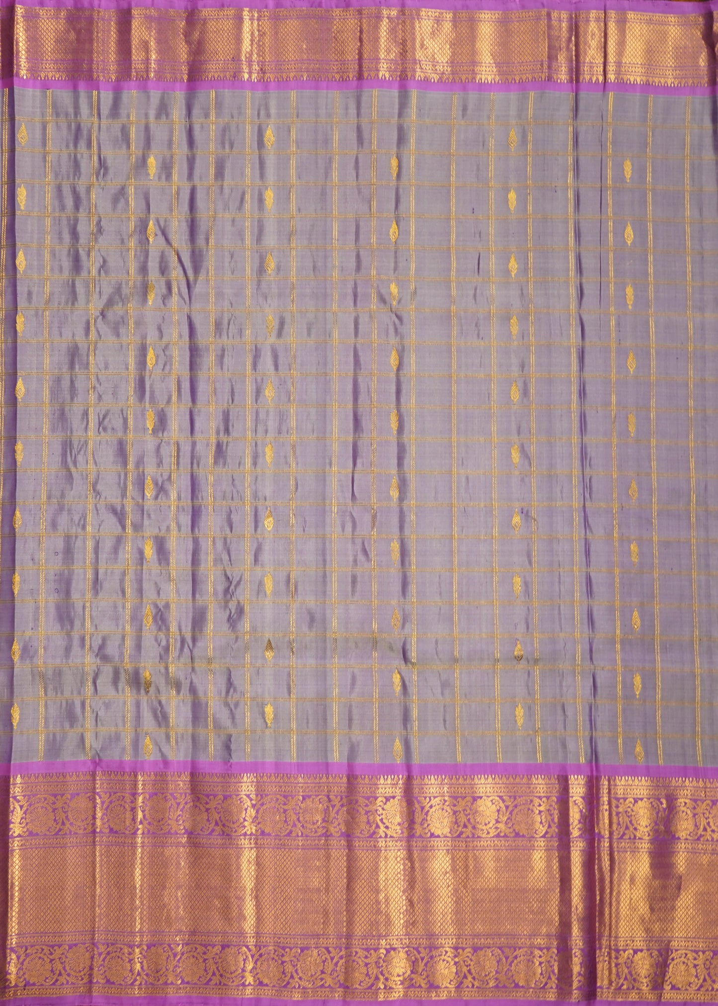 Light Violet Gadwal Checks Zari Buti Pure Silk Handloom Saree