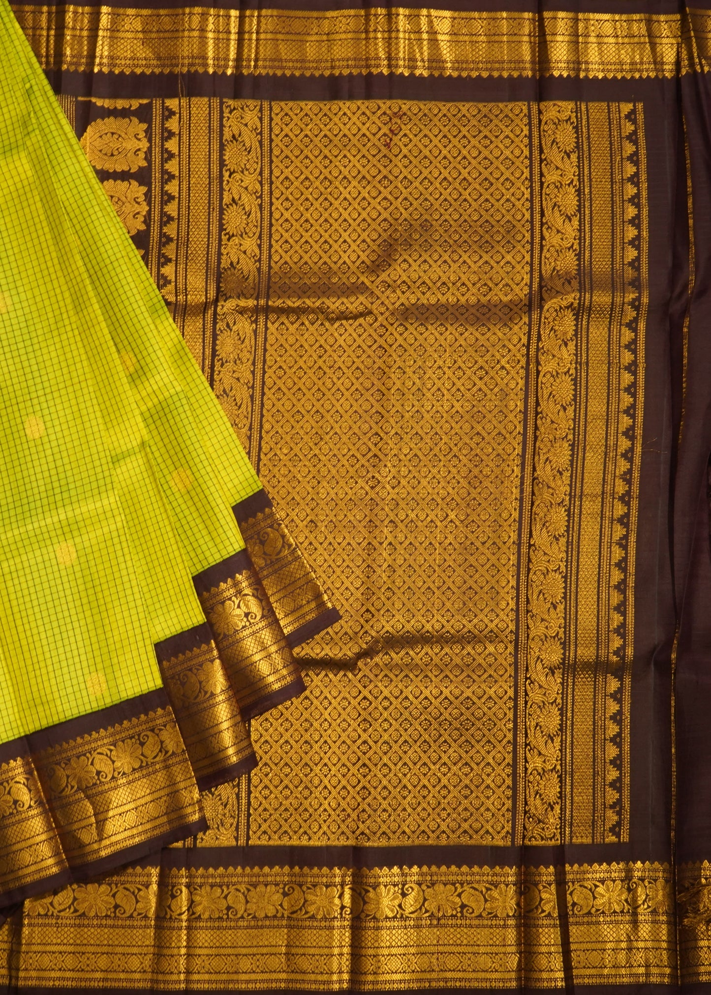 Light Green Gadwal Checks Zari Buti Pure Silk Handloom Saree