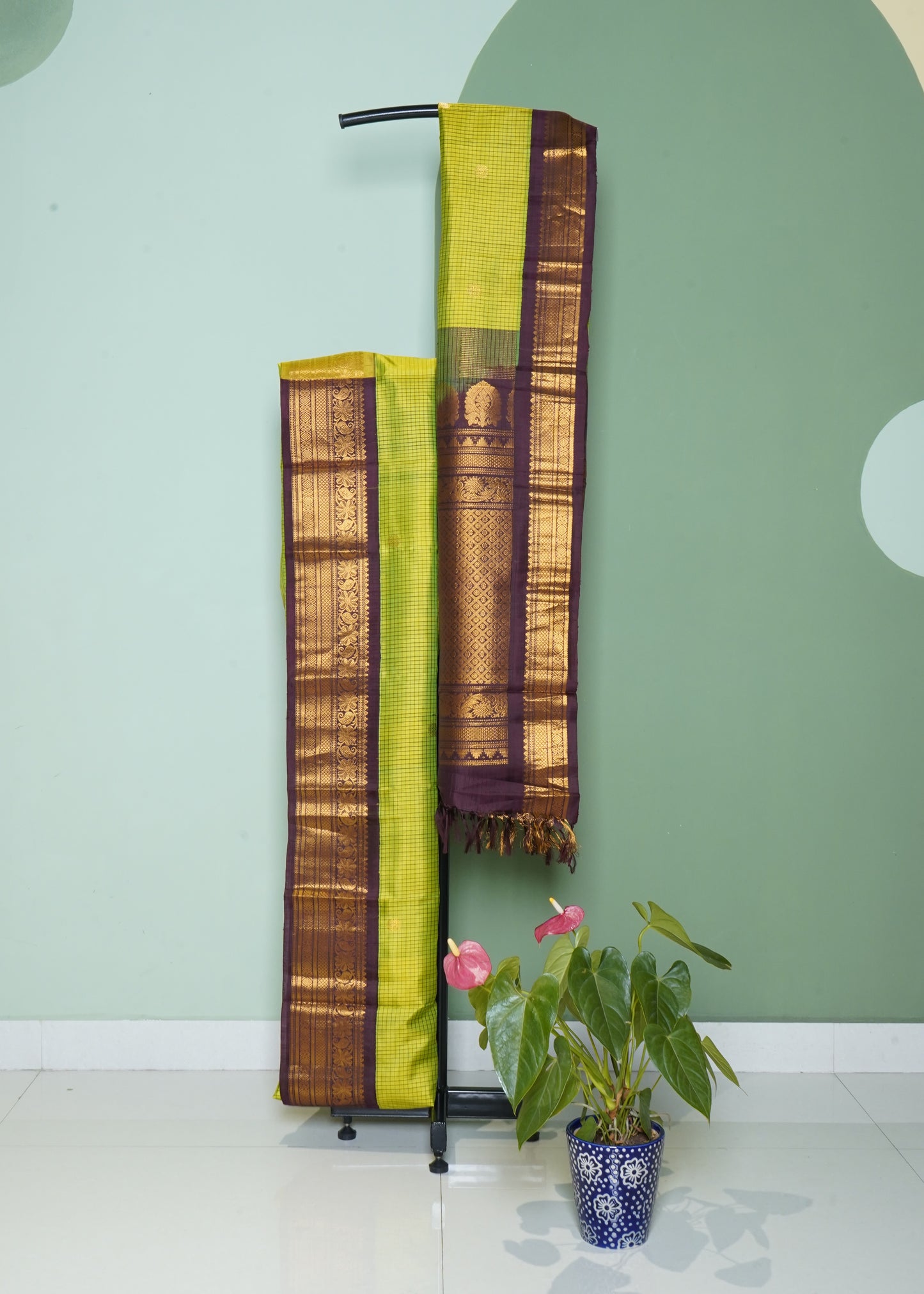 Light Green Gadwal Checks Zari Buti Pure Silk Handloom Saree