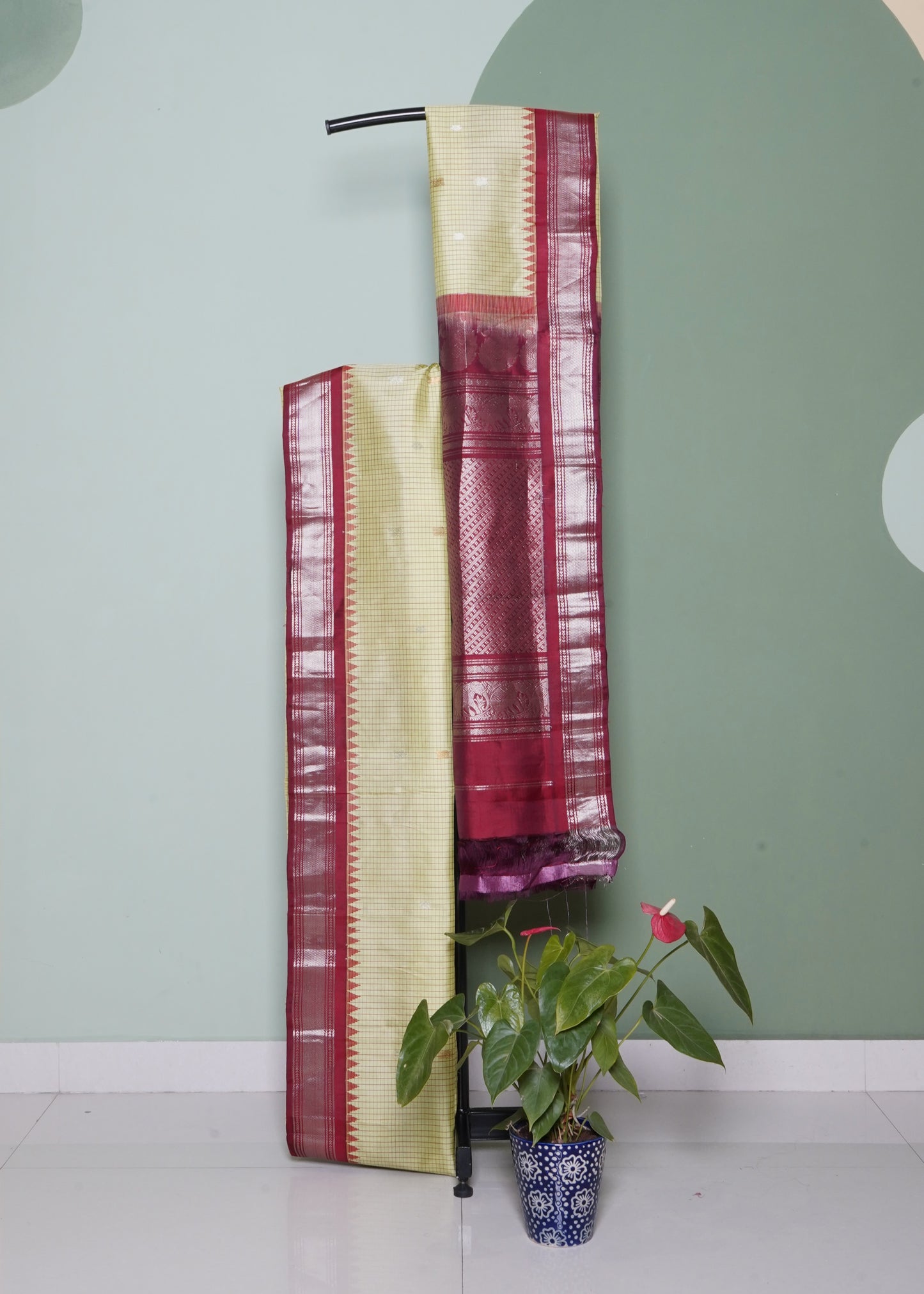 Light Green Gadwal Zari Buti Pure Silk Handloom Saree