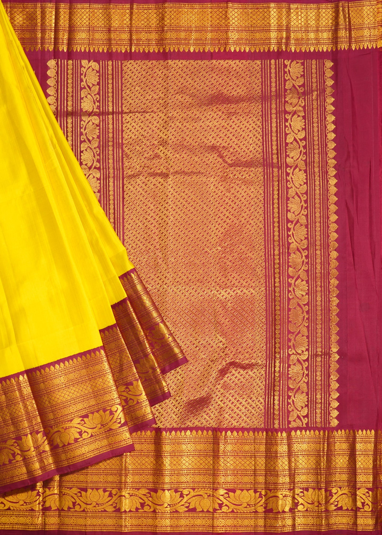 Yellow Gold Gadwal Zari Buti Pure Silk Handloom Saree