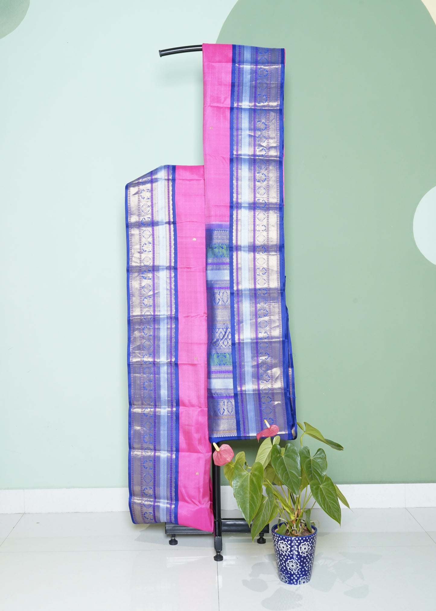 Pink Kanchi Zari Buti Pure Silk Handloom Saree