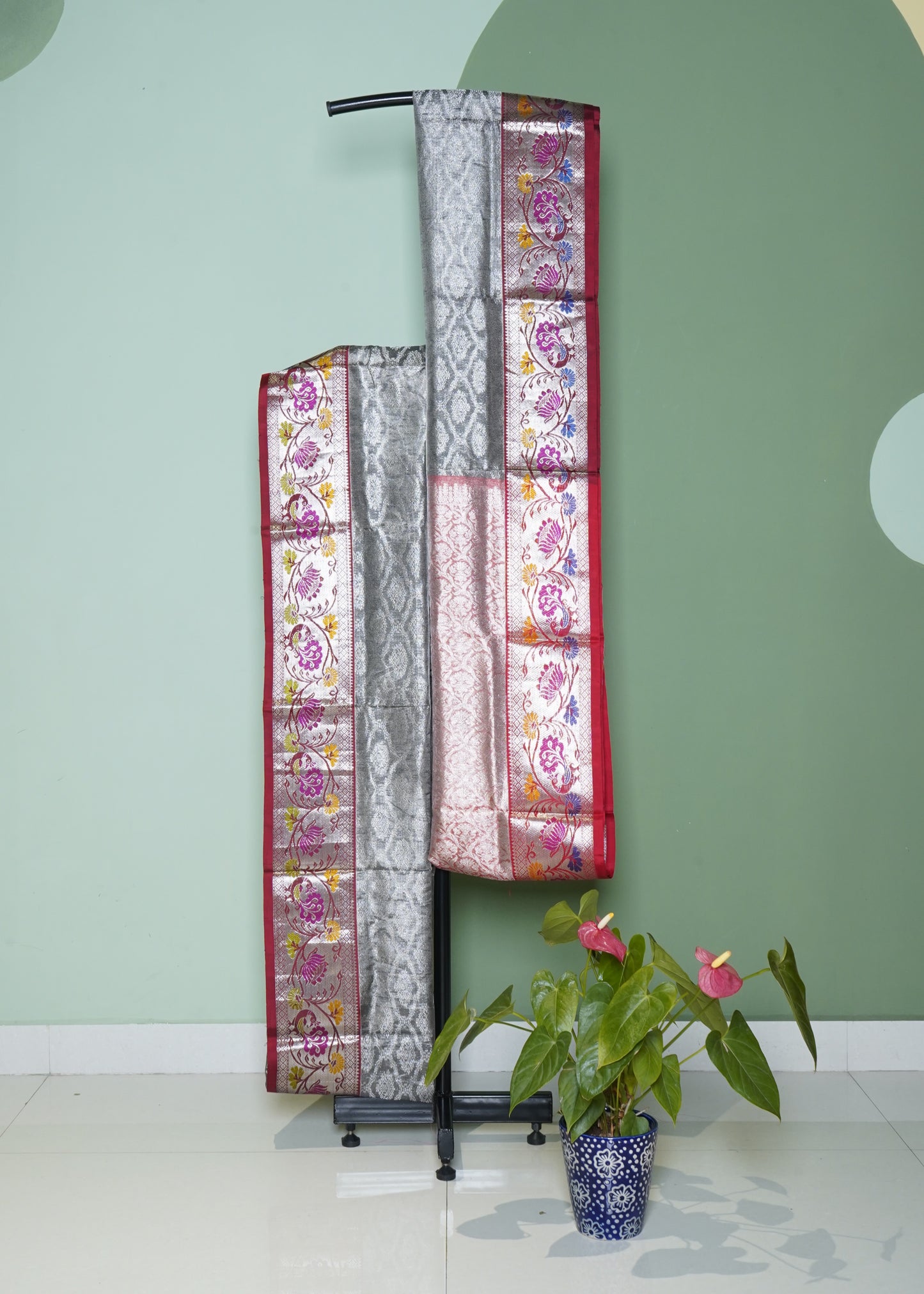 Gray Venkatagiri All Over Pure Silk Handloom Saree