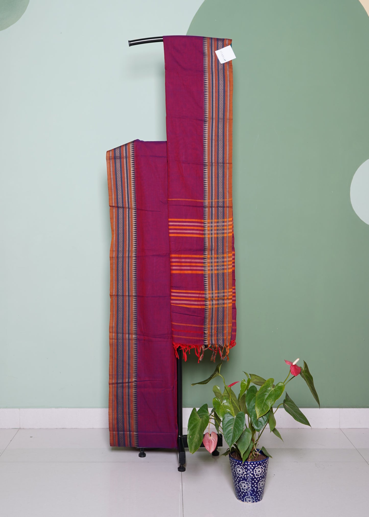 Voilet Narayanpet Thread buti Pure Cotton Handloom Saree