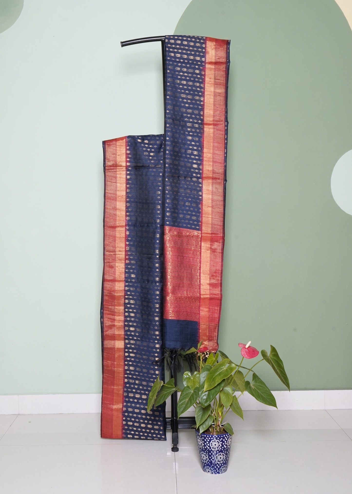 Navy Blue Raw Silk Zari Buti Pure Silk Handloom Saree