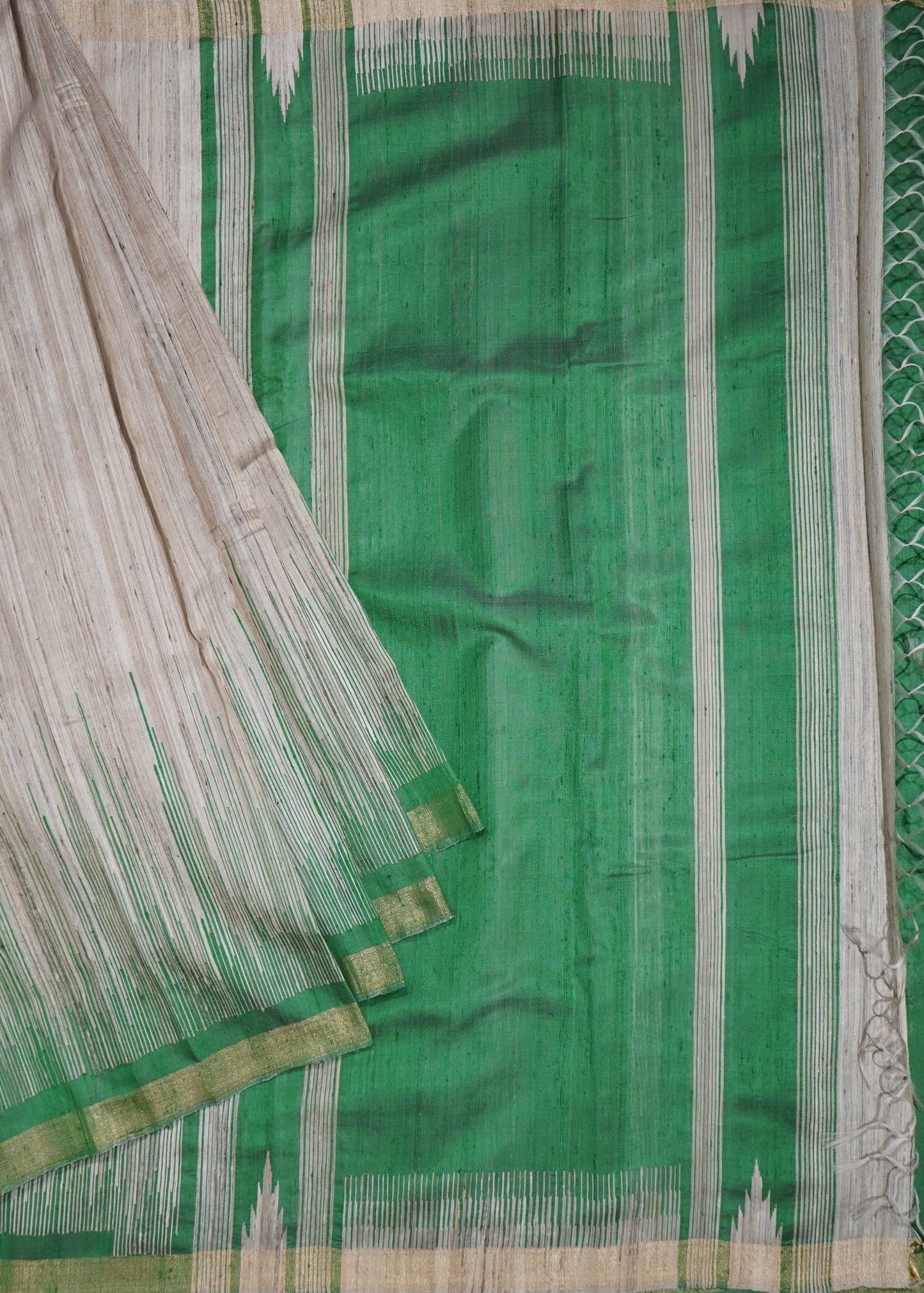 Cream Raw Silk Zari Buti Pure Silk Handloom Saree