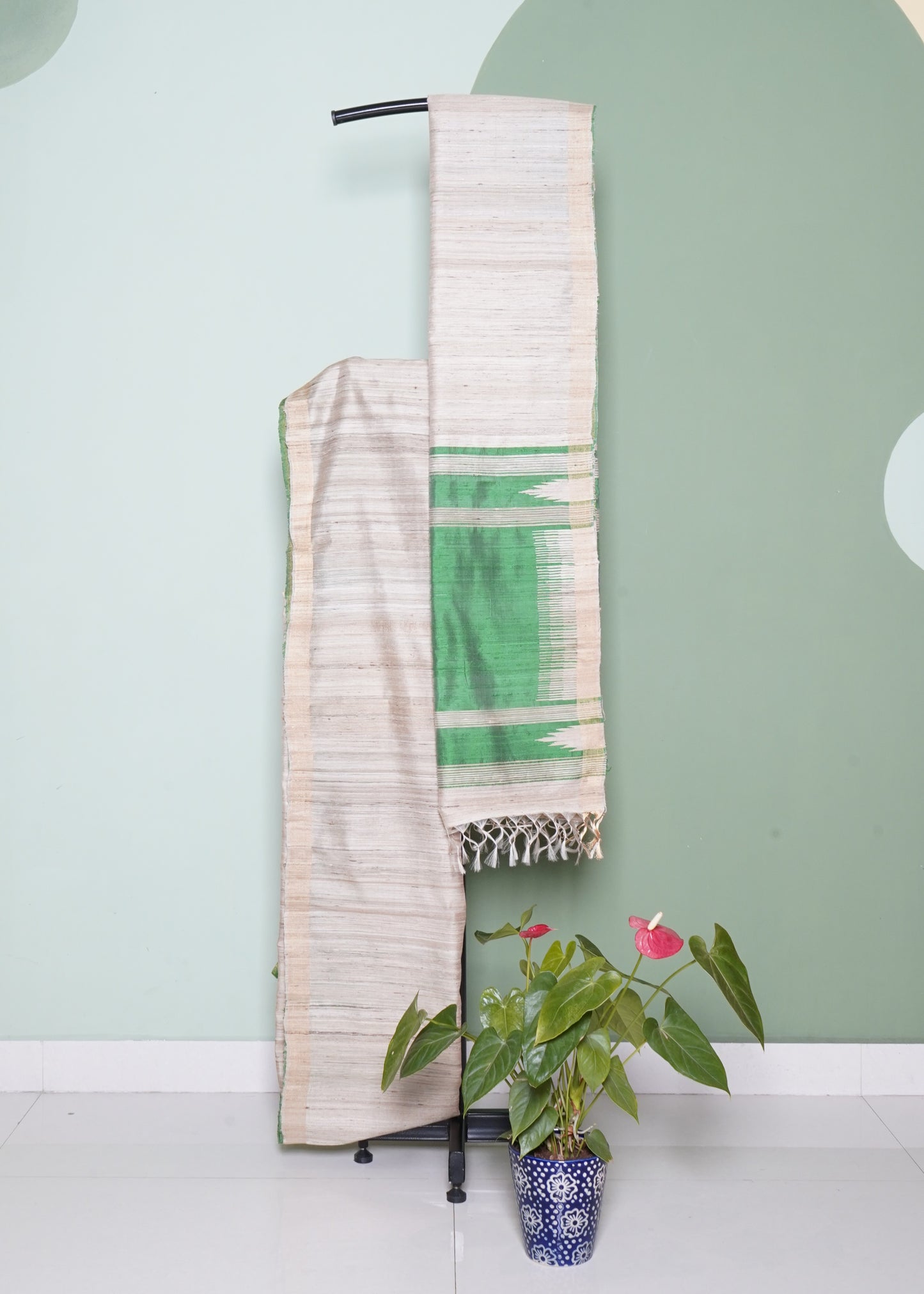 Cream Raw Silk Zari Buti Pure Silk Handloom Saree