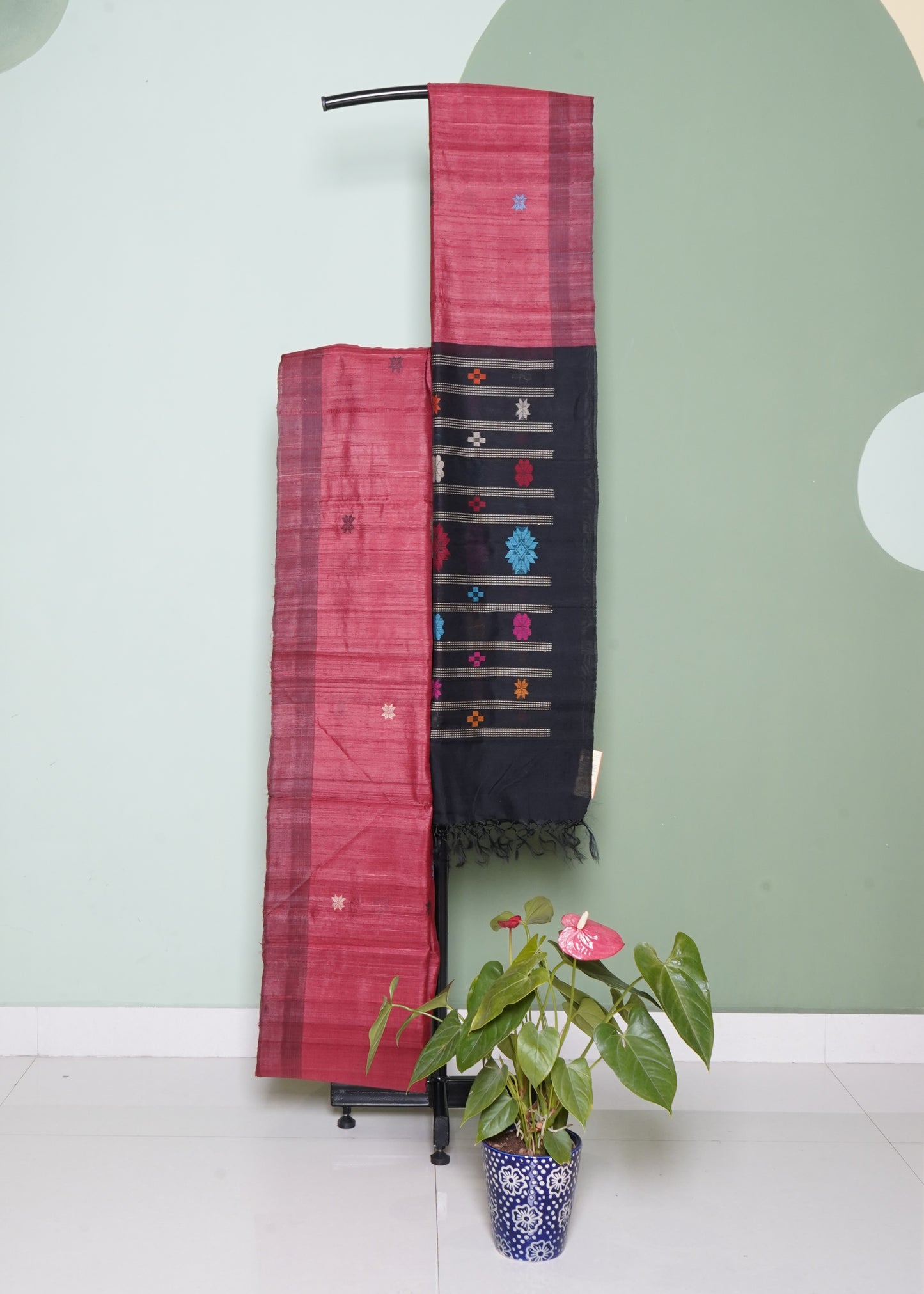 Maroon Raw Silk Thread Buti Pure Silk Handloom Saree