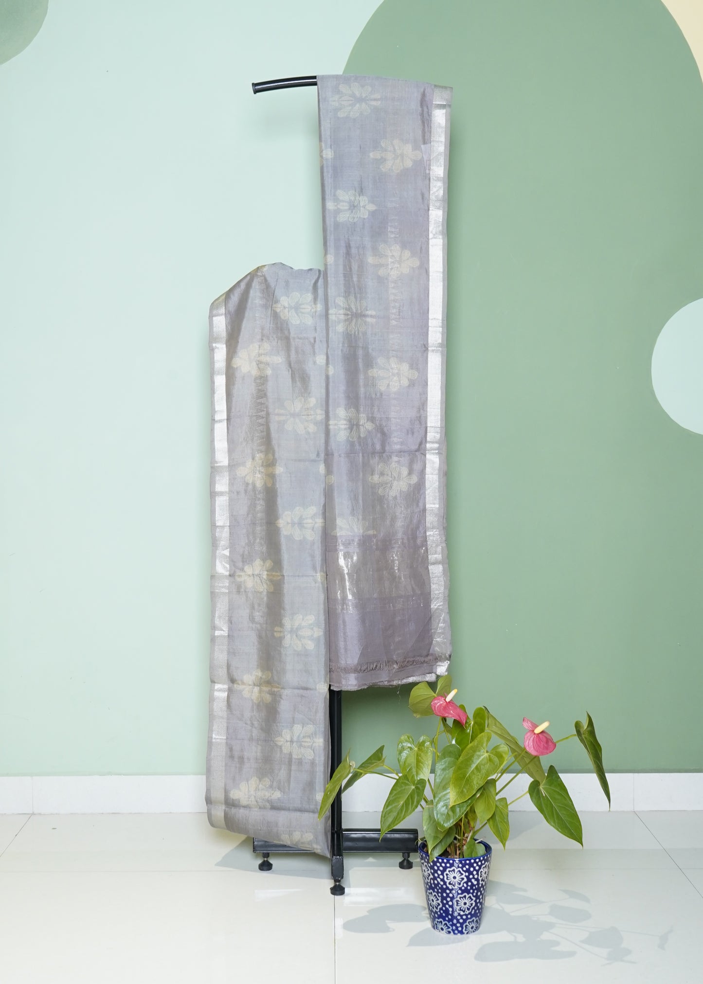 Gray Mangalagiri Nshibori Pure Cotton Silk Handloom Saree