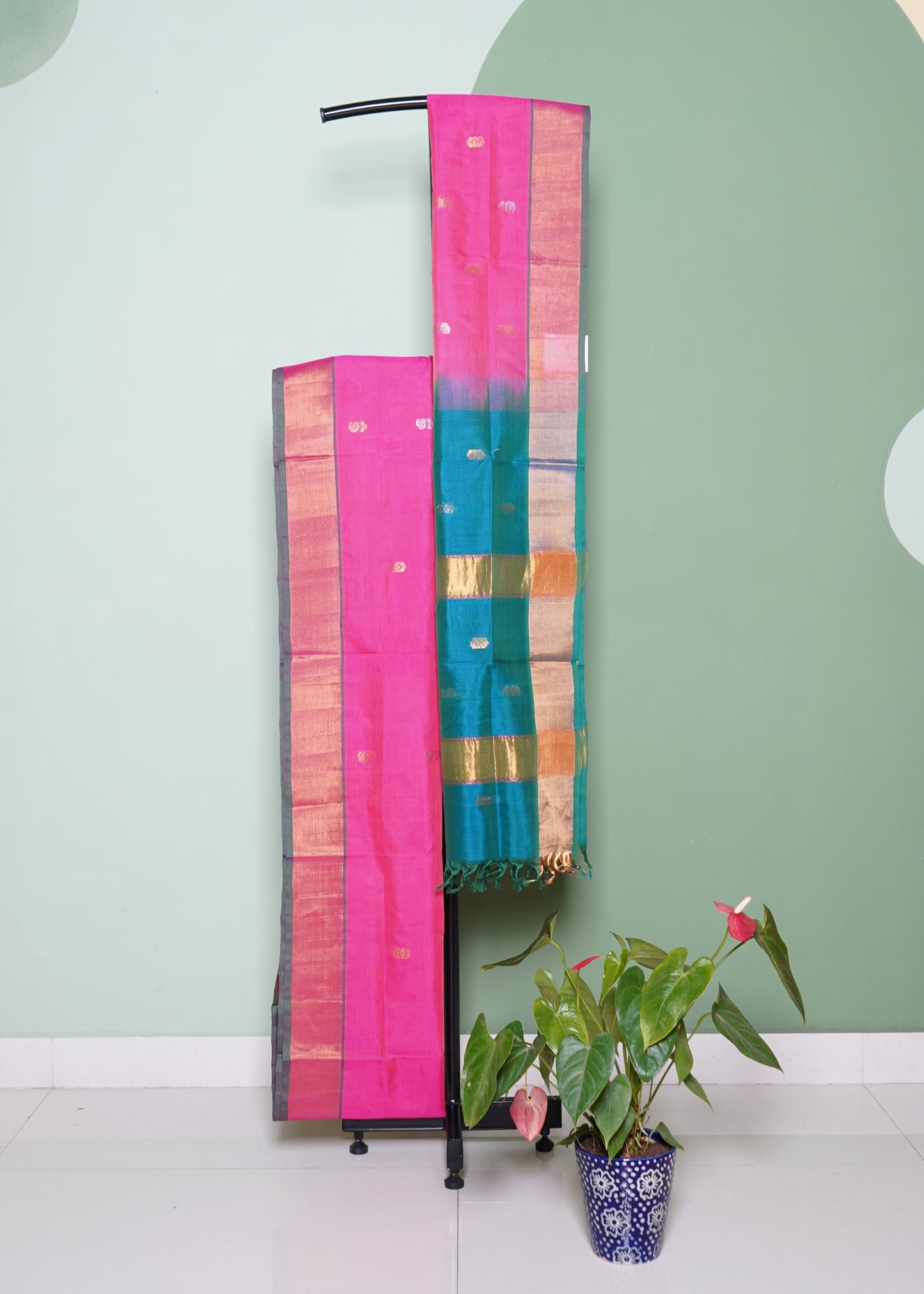 Pink Mangalagiri Pattu Small Anchu Pure Silk Handloom Saree