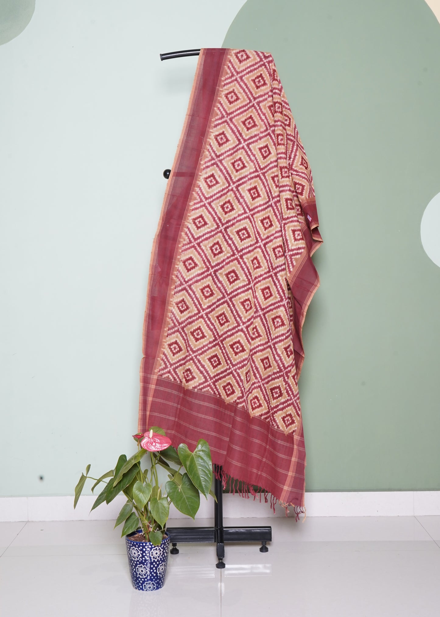 Maroon Ikkat Pochampally Teliya Pure Cotton Handloom Dupatta