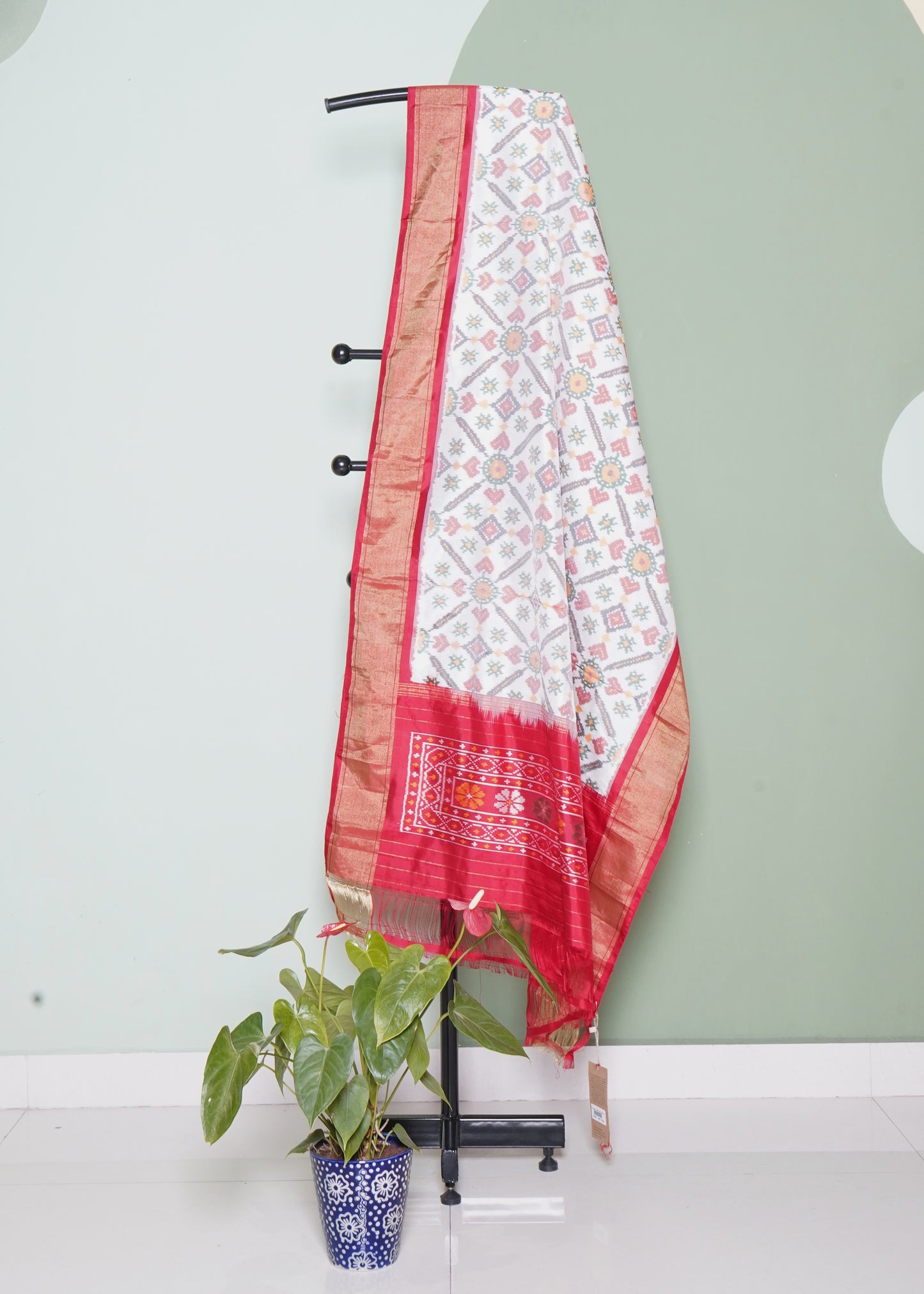 Ikkat Pochampally Weft Ikkat Design Pure Cotton Handloom Dupatta