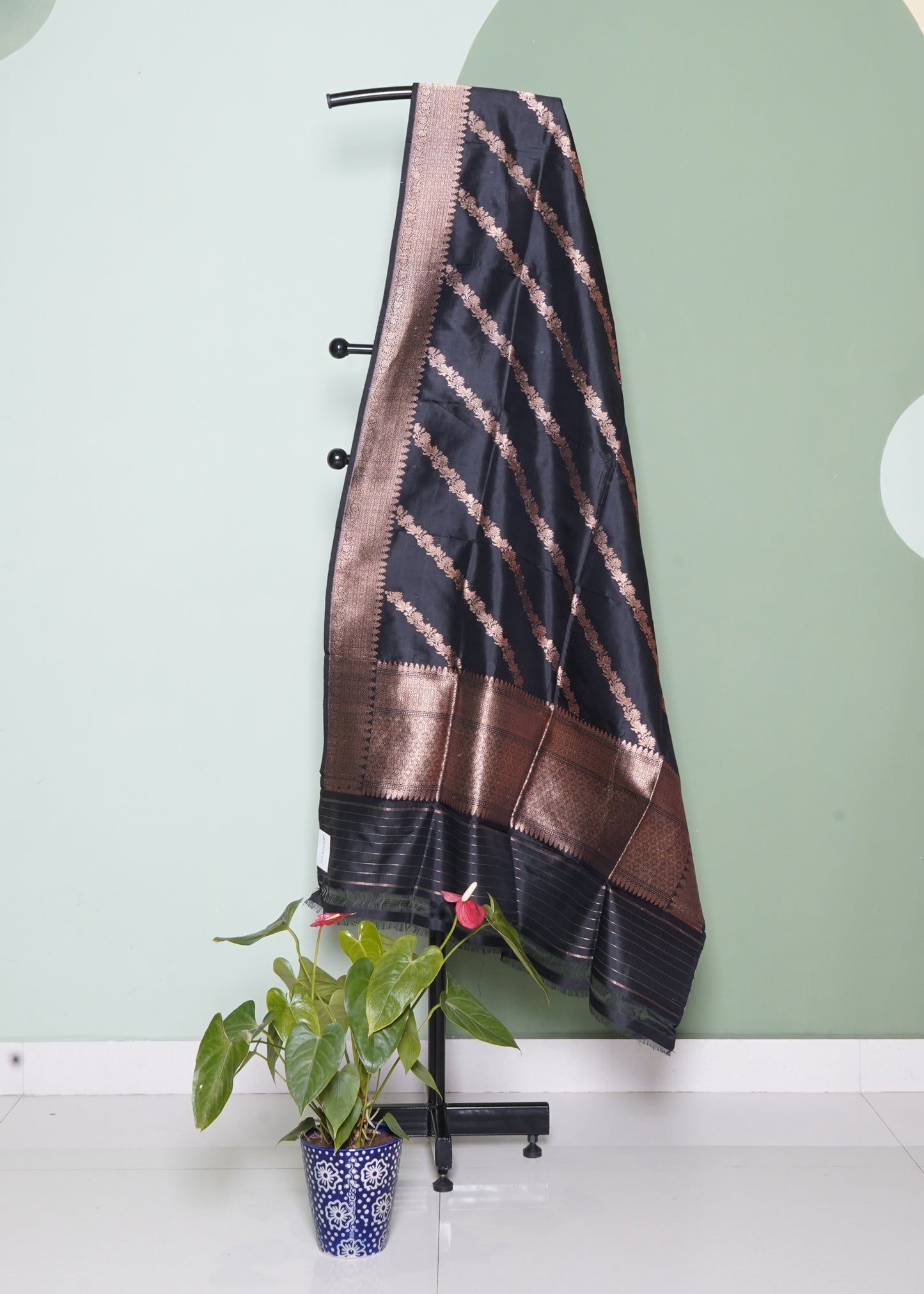 Black Banaras Zari Buti Kathan Pure Silk Handloom Dupatta