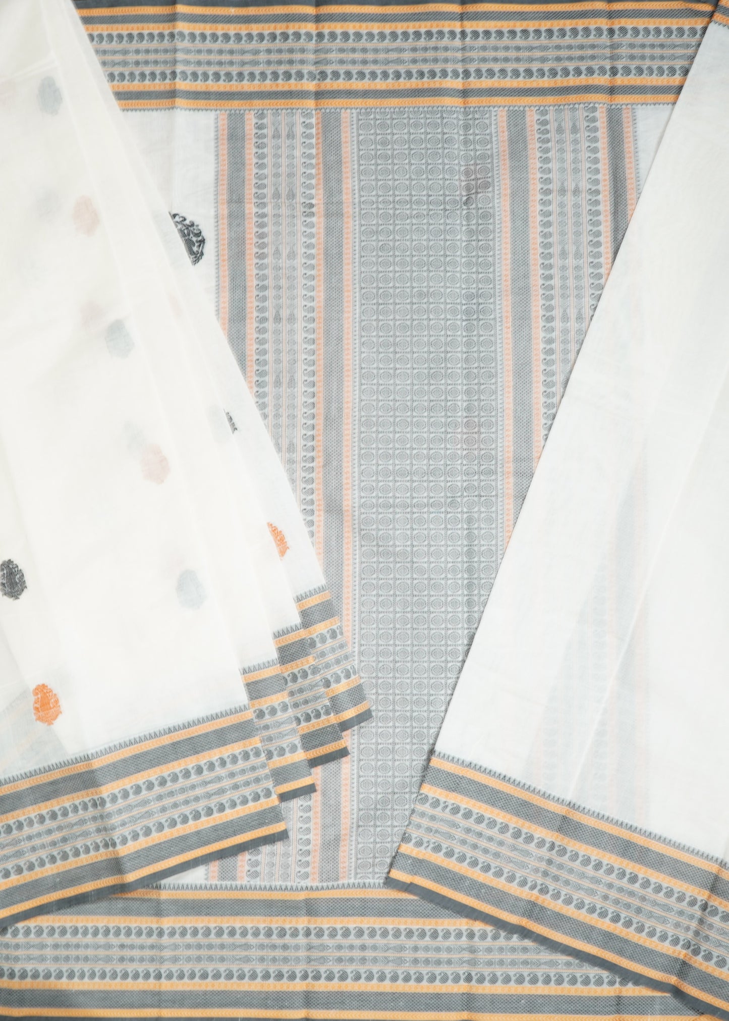 White Kanchi Thread Buti Konia Pallu Pure Cotton Handloom Saree