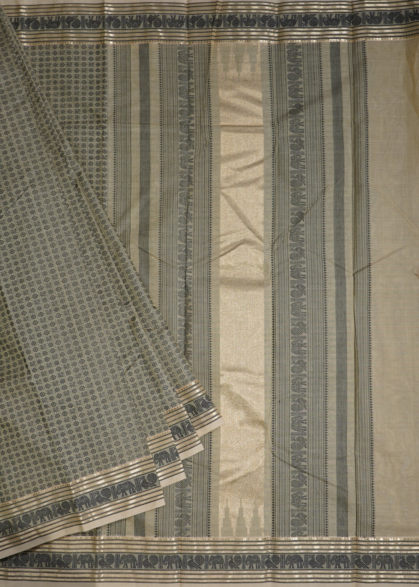 Cream Kanchi Jacquard 20k Butta Pure Cottton Handloom Saree