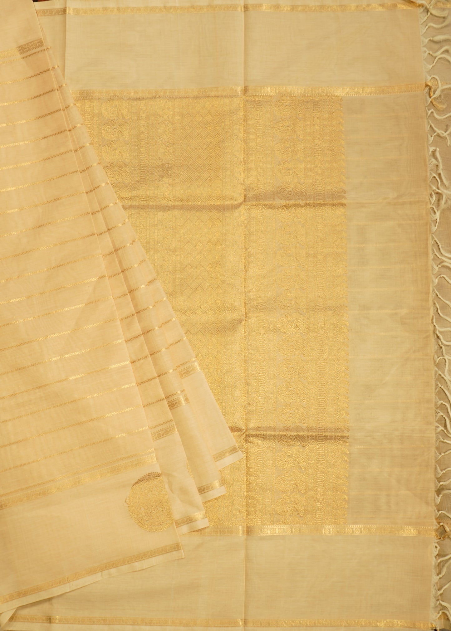 Cream Kanchi Zari Buti Pure Handloom Saree