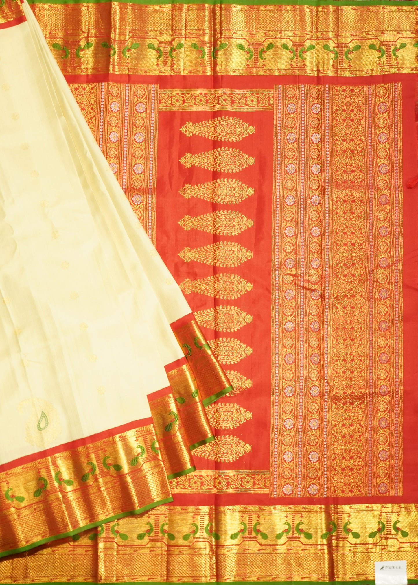Cream Gadwal Zari Buti Pure Silk Handloom Saree