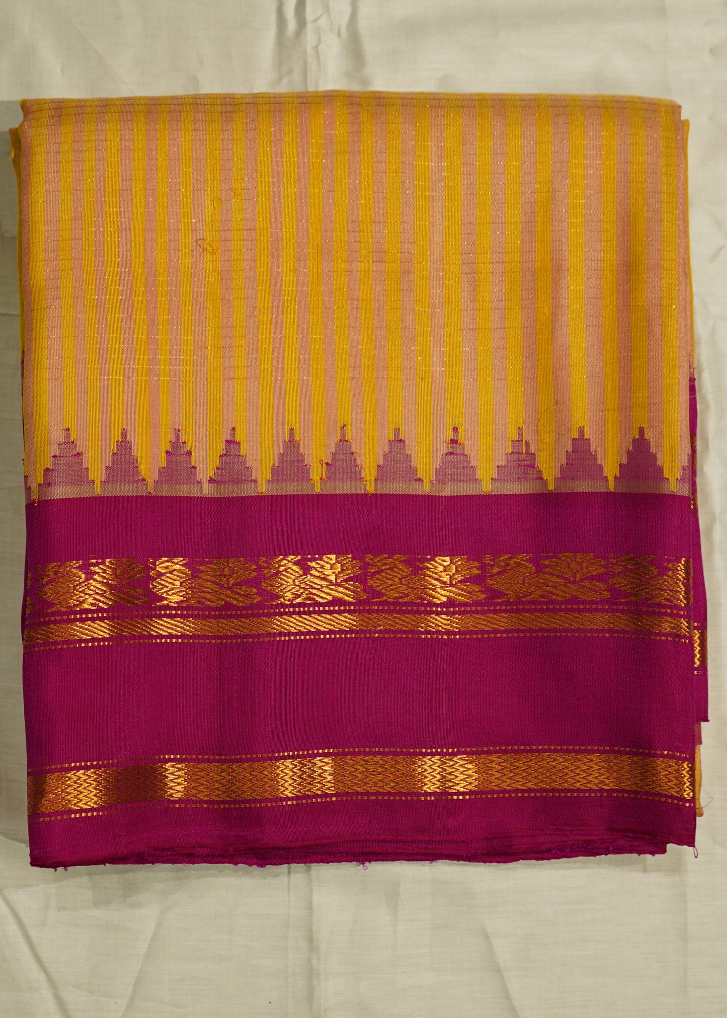 Yellow Gadwal Small Checks Pure Silk Handloom Saree