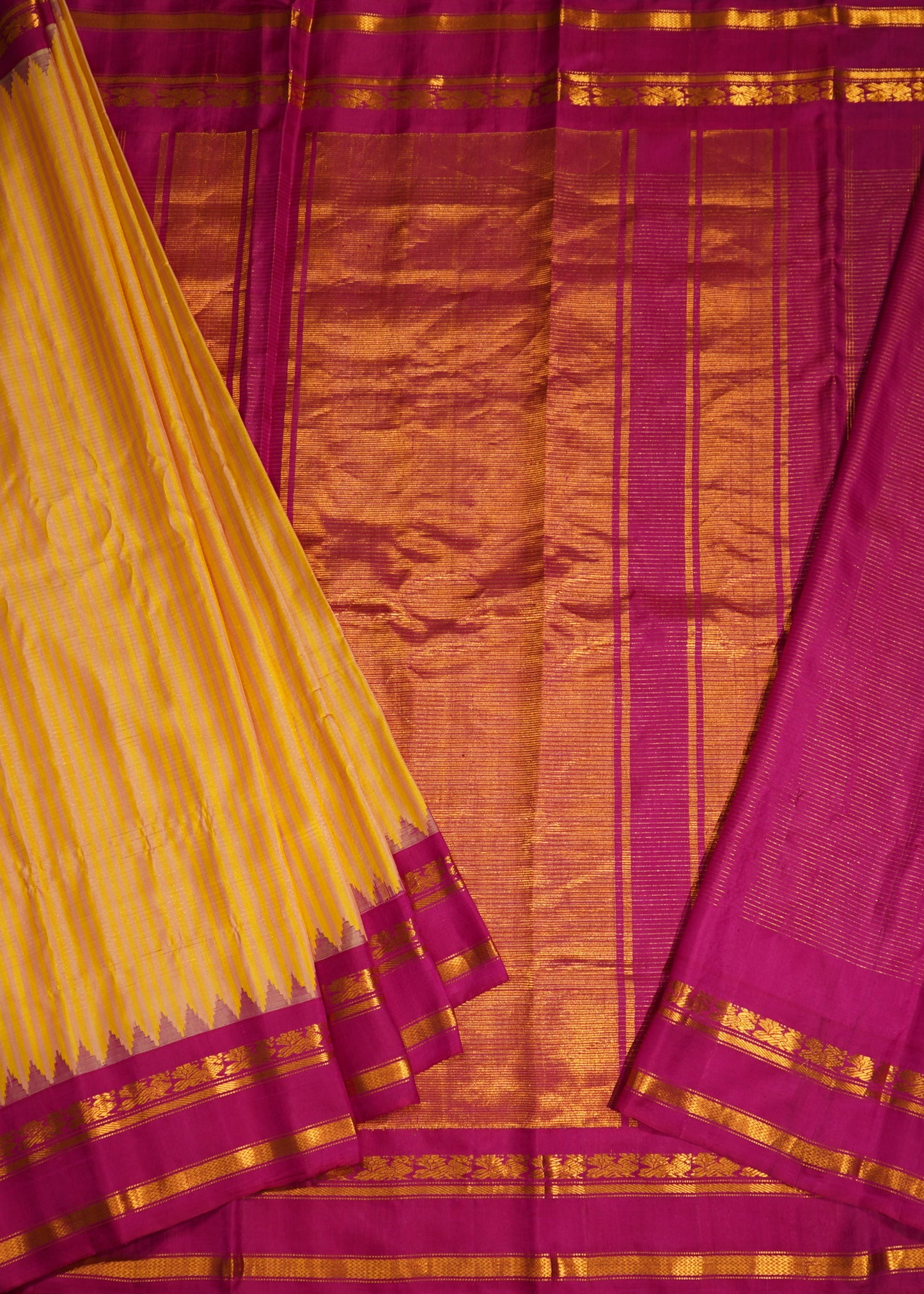 Yellow Gadwal Small Checks Pure Silk Handloom Saree