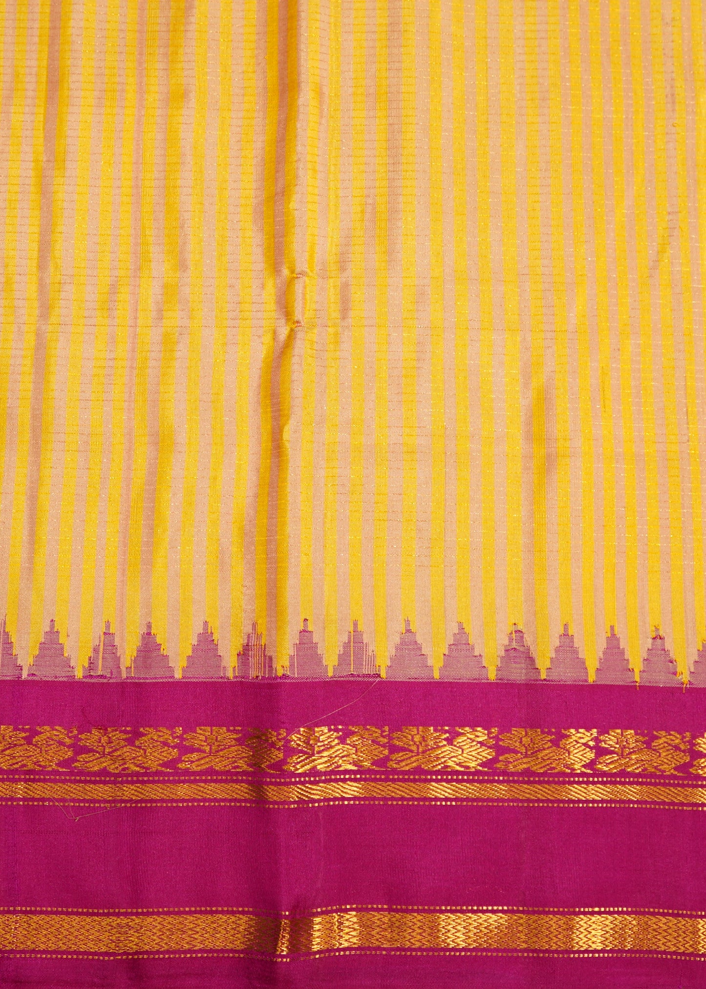 Yellow Gadwal Small Checks Pure Silk Handloom Saree