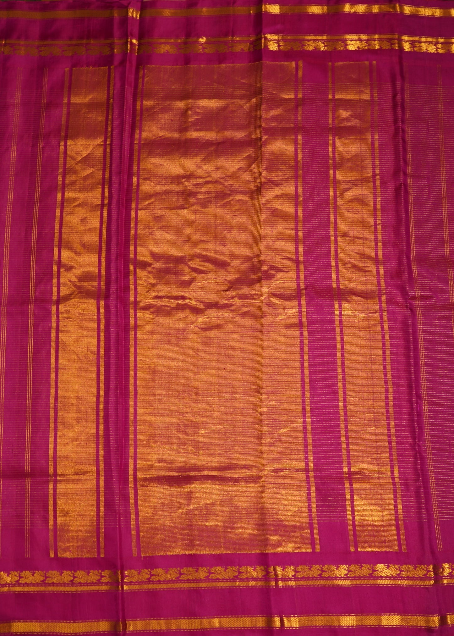 Yellow Gadwal Small Checks Pure Silk Handloom Saree