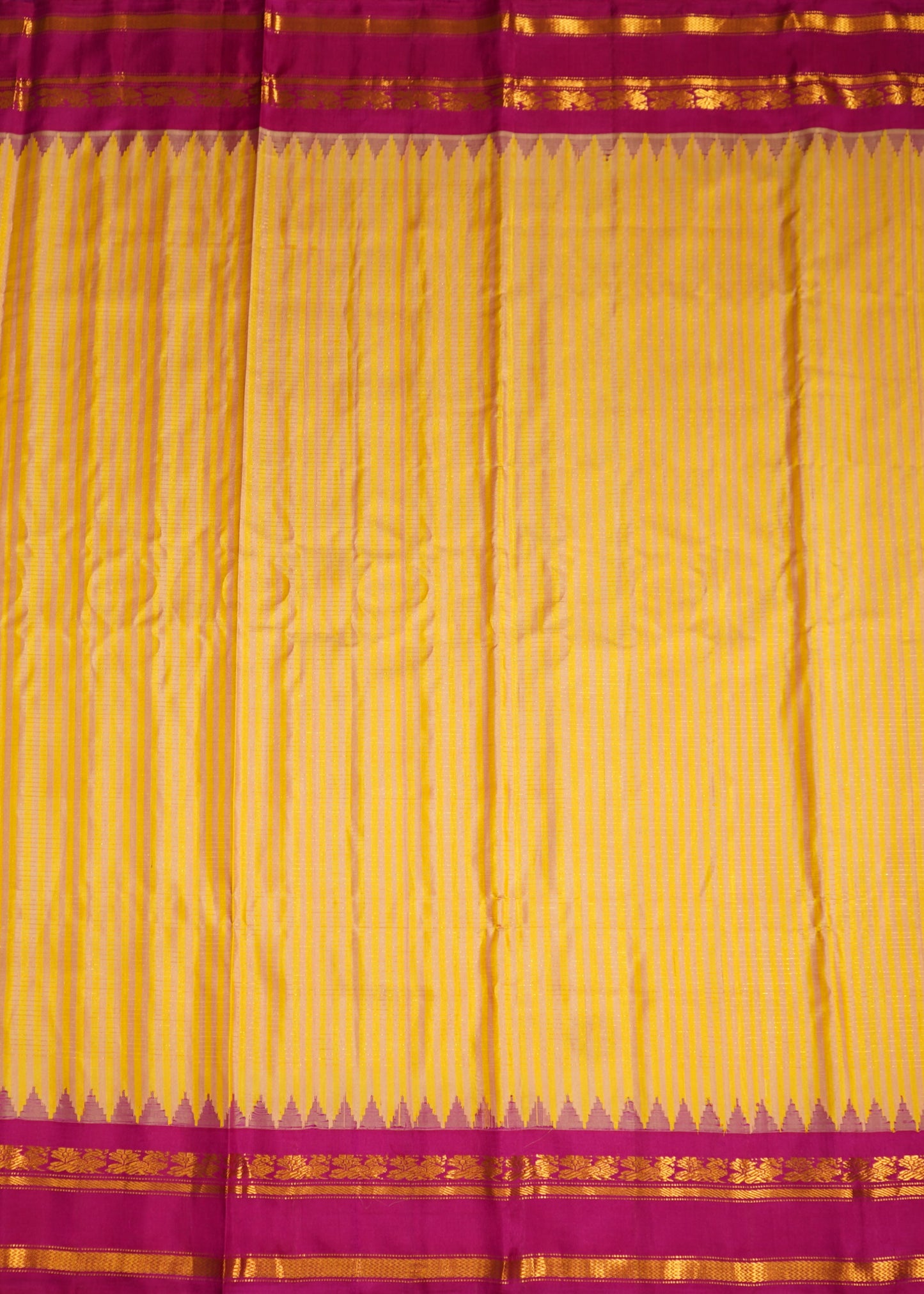 Yellow Gadwal Small Checks Pure Silk Handloom Saree