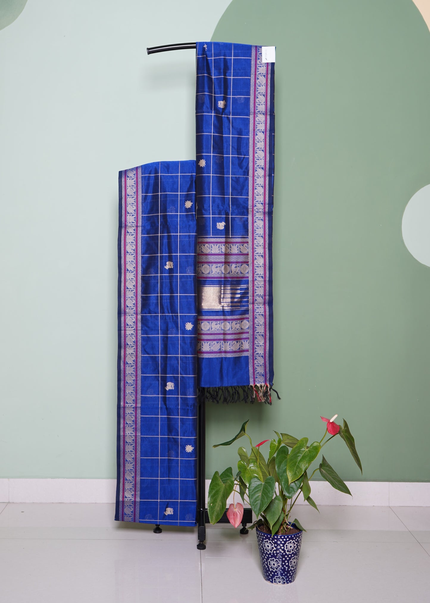 Blue Kanchi Lotus Thread Buti Pure Cotton Handloom Saree