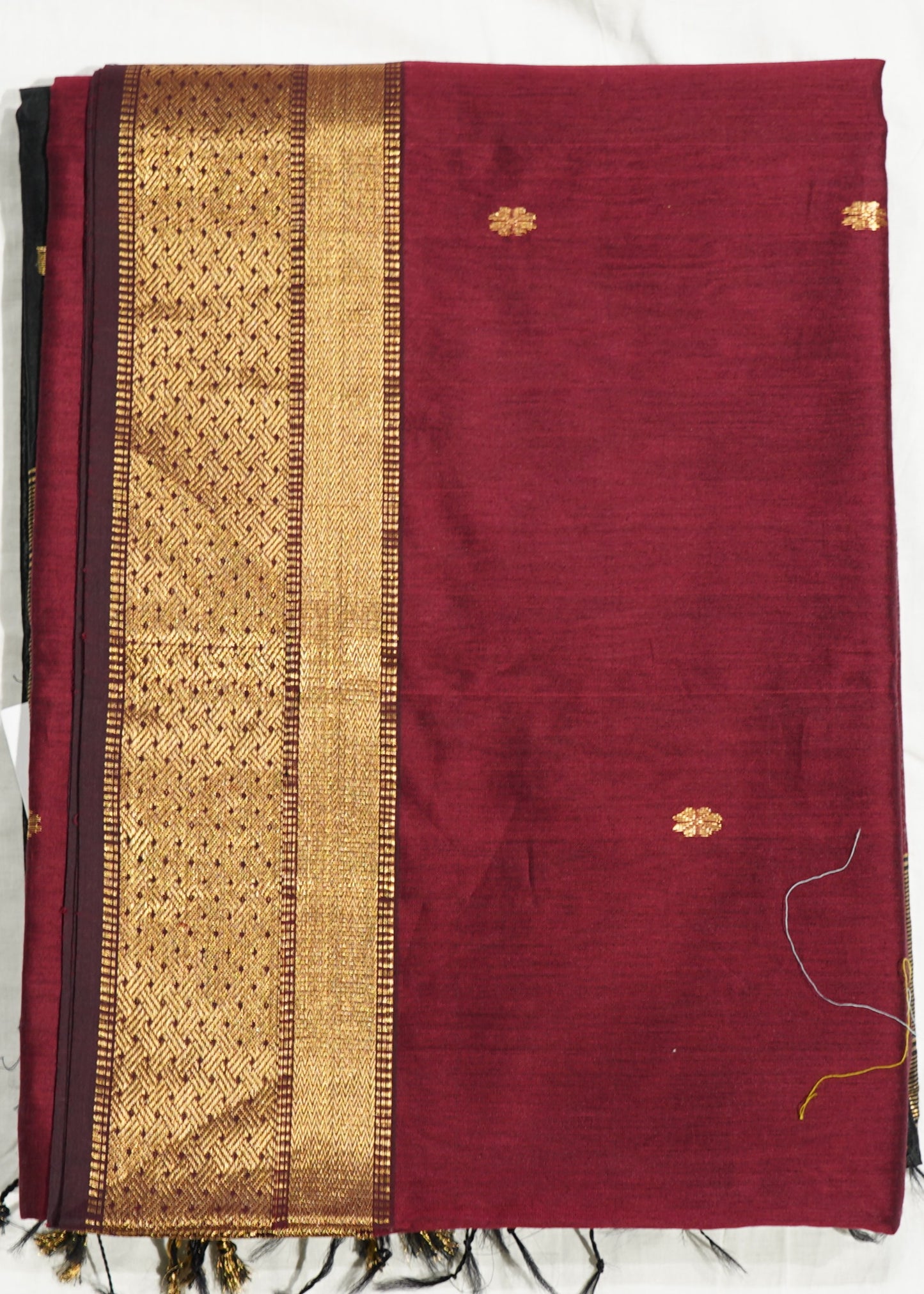 Maroon Maheshwari Zari Buti Pure Cotton silk Handloom Saree