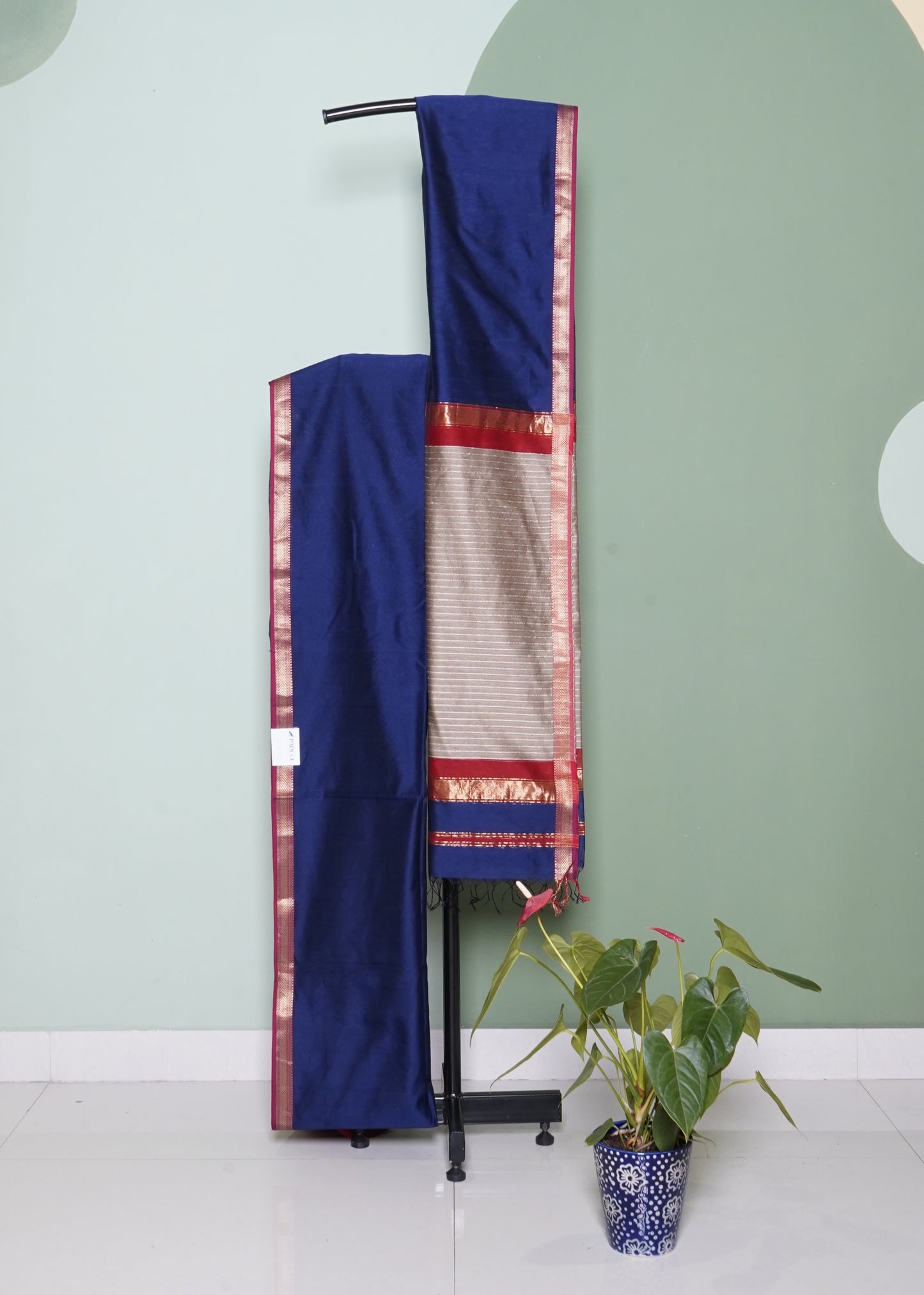 Blue Maheshwari Jute Pallu Pure Cotton silk Handloom Saree