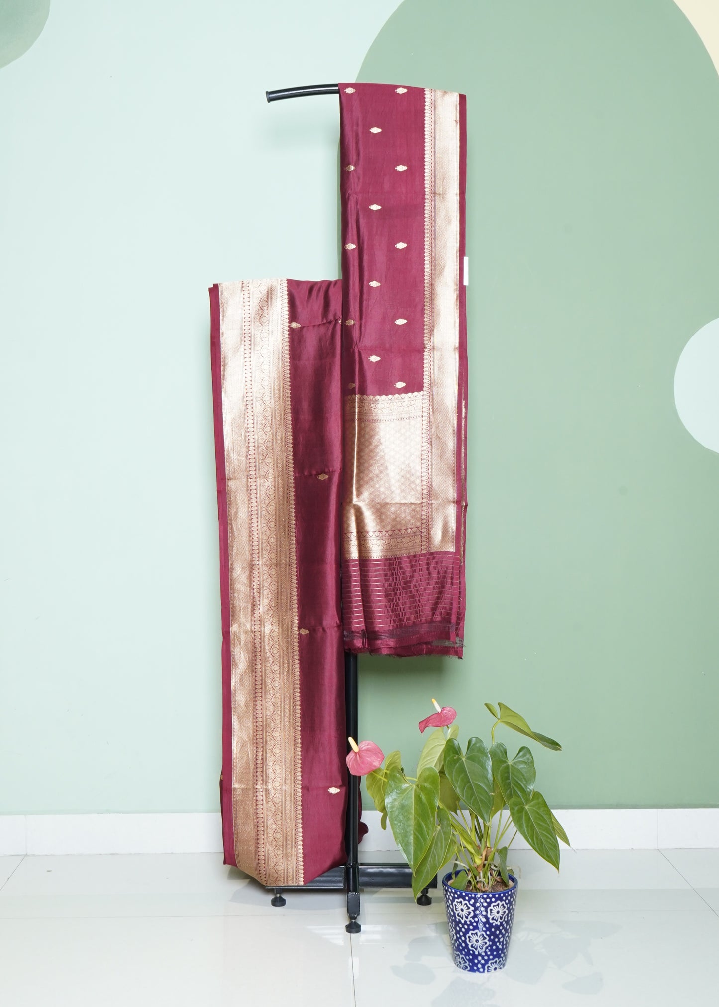 Maroon Banaras Iktara Katan Pure Silk Handloom Saree