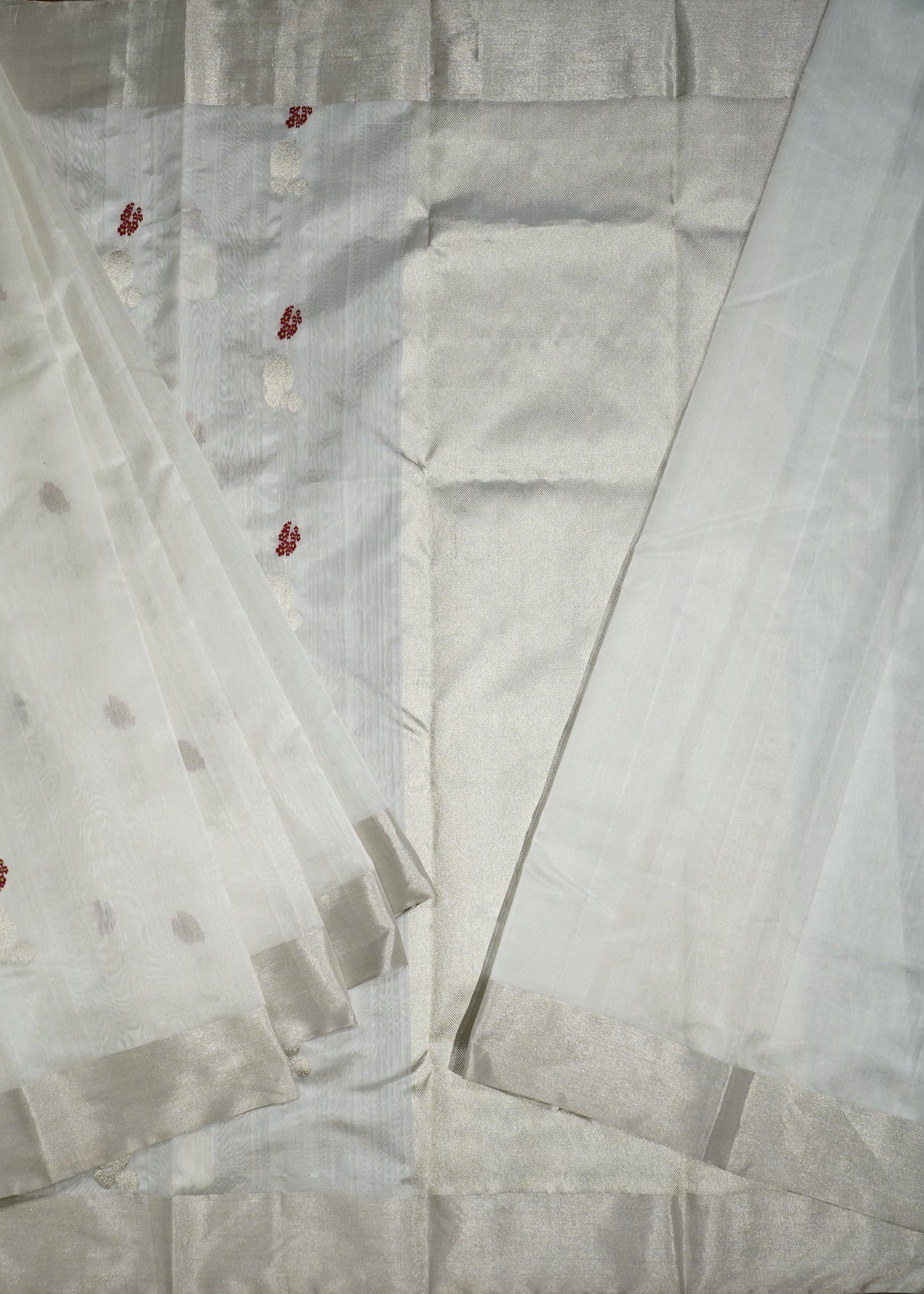 WhiteChanderi Eknaaliya Zari Buti Pure Silk Handloom Saree