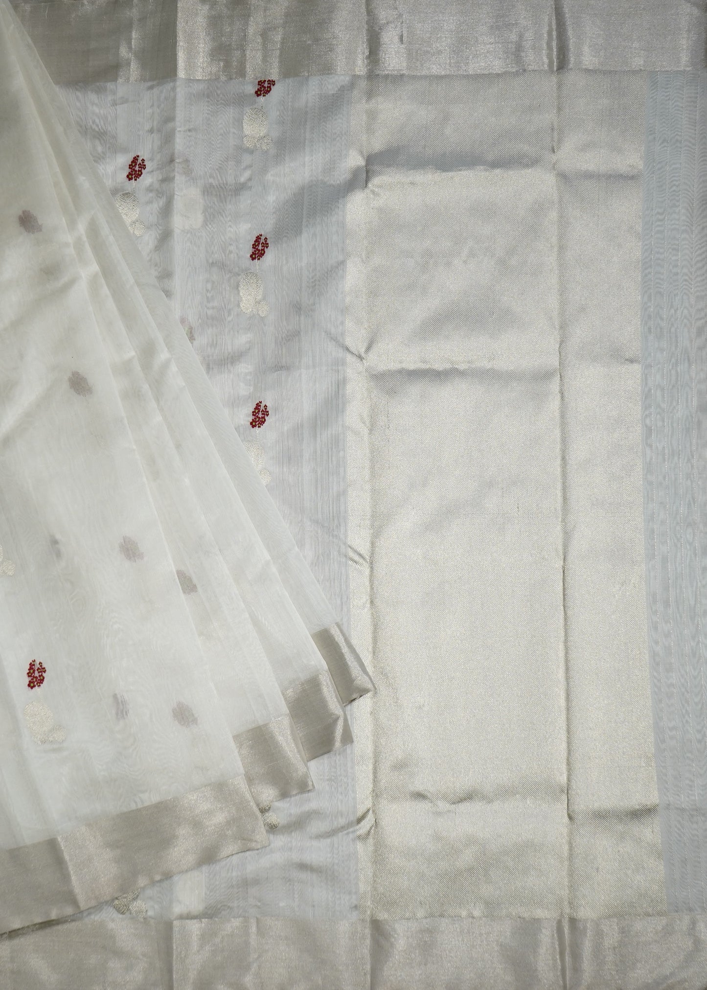 WhiteChanderi Eknaaliya Zari Buti Pure Silk Handloom Saree