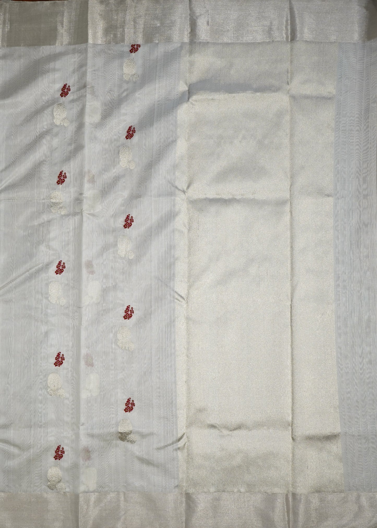WhiteChanderi Eknaaliya Zari Buti Pure Silk Handloom Saree