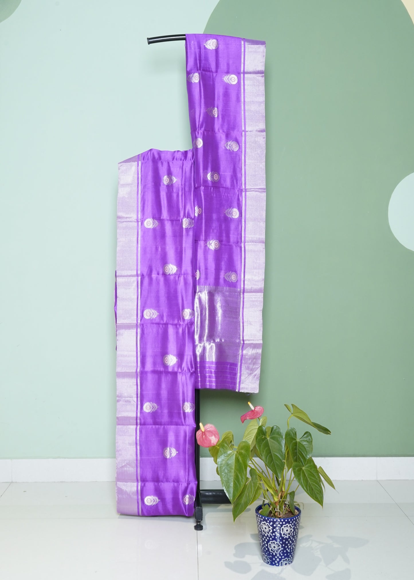 Light Violet Chanderi Eknali Zari Buti Pure Silk Handloom Saree