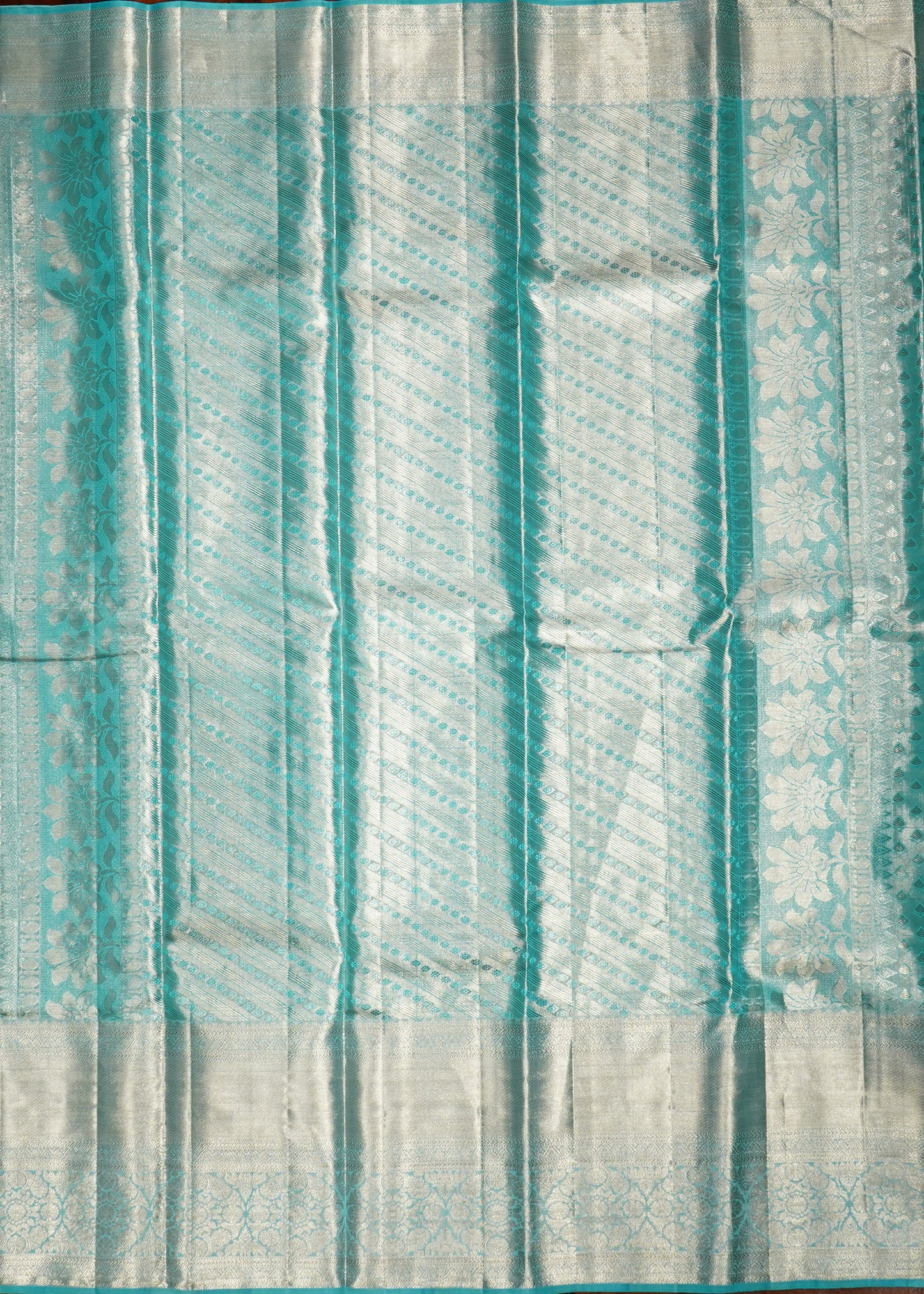 Silver Kanchi Special Brokut Pure Silk Handloom Saree