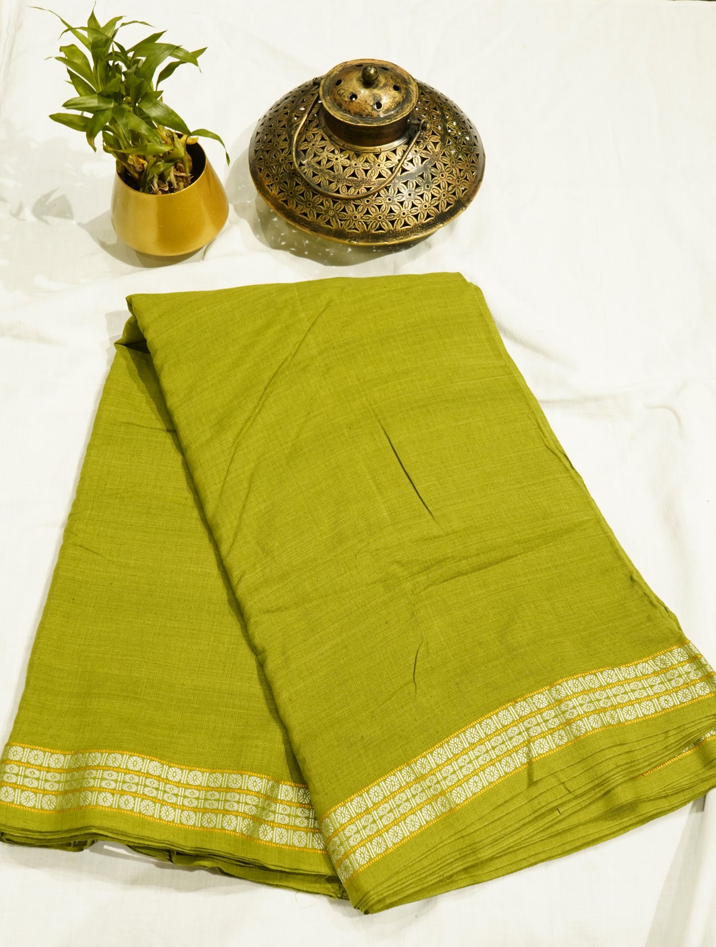 Light Green Ponduru Zari Buti Pure Cotton Handloom Fabric