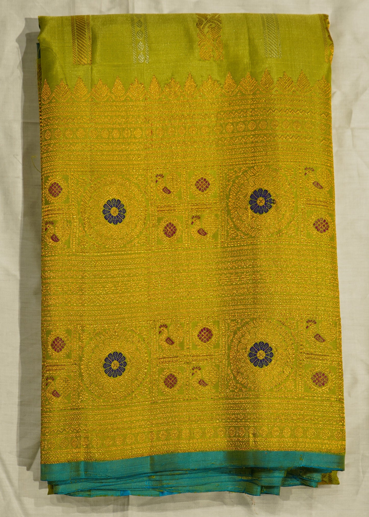 Light Green Gadwal Zari Buti Stripes Pure Silk Handloom Saree