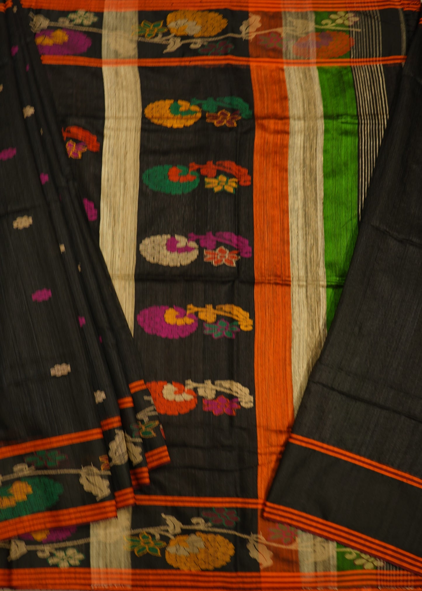 Black Bengal Tussar Gicha Thread Buti Handloom Saree