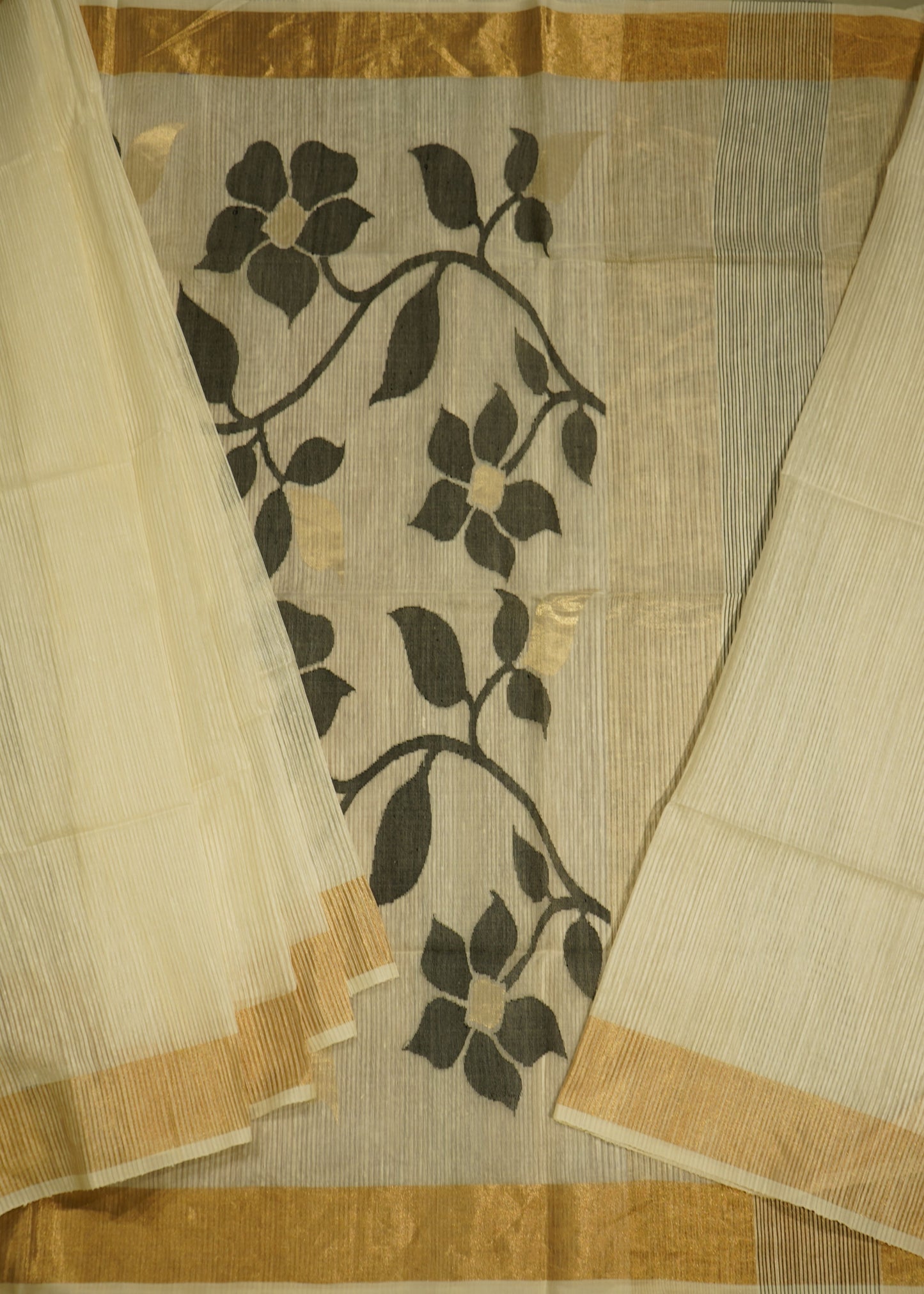 White Bengal  Muslin Jamdani Pure Silk Handloom Saree