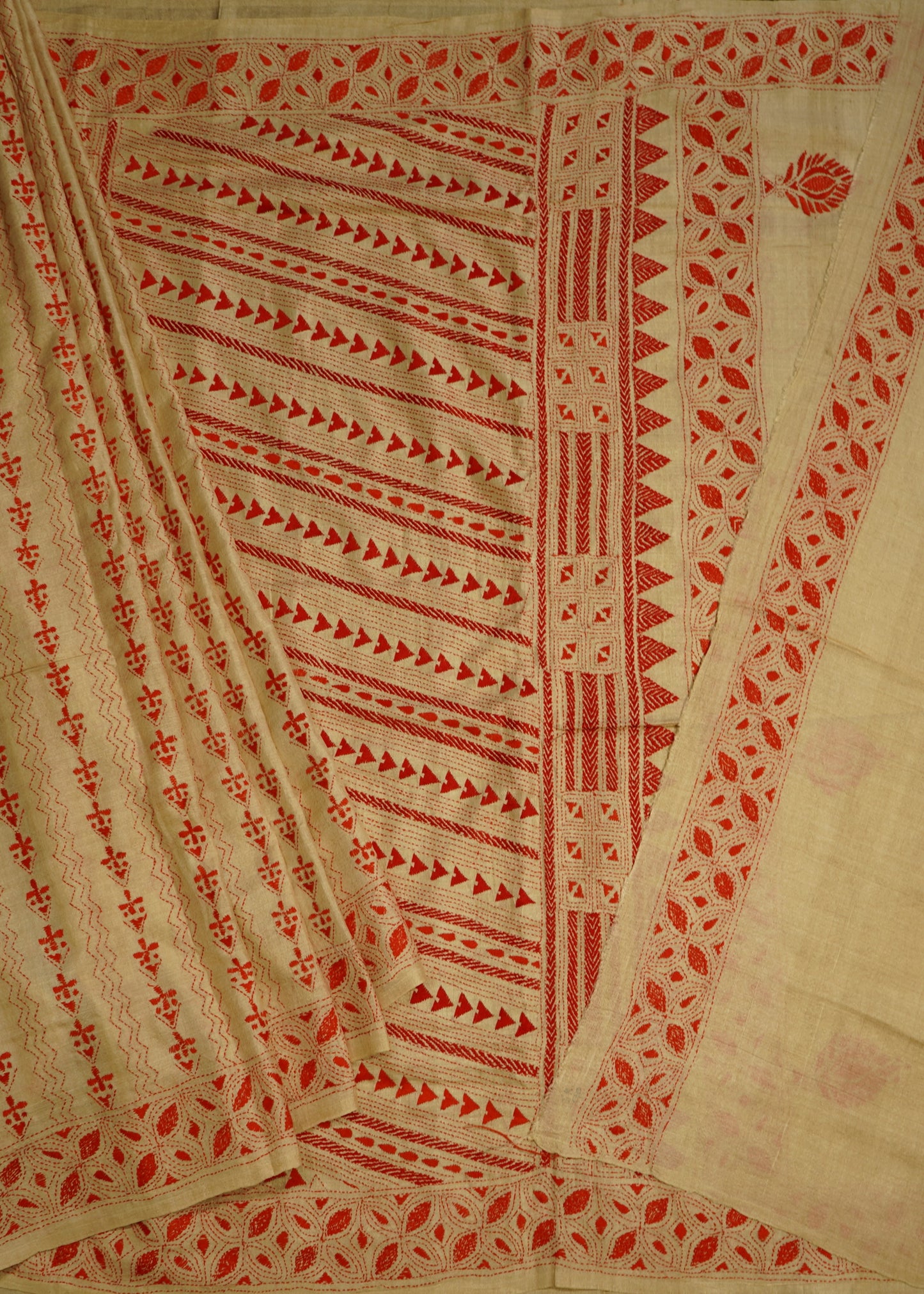 Cream Bengal Tussar Gicha Kantha Pure Silk Handloom Saree