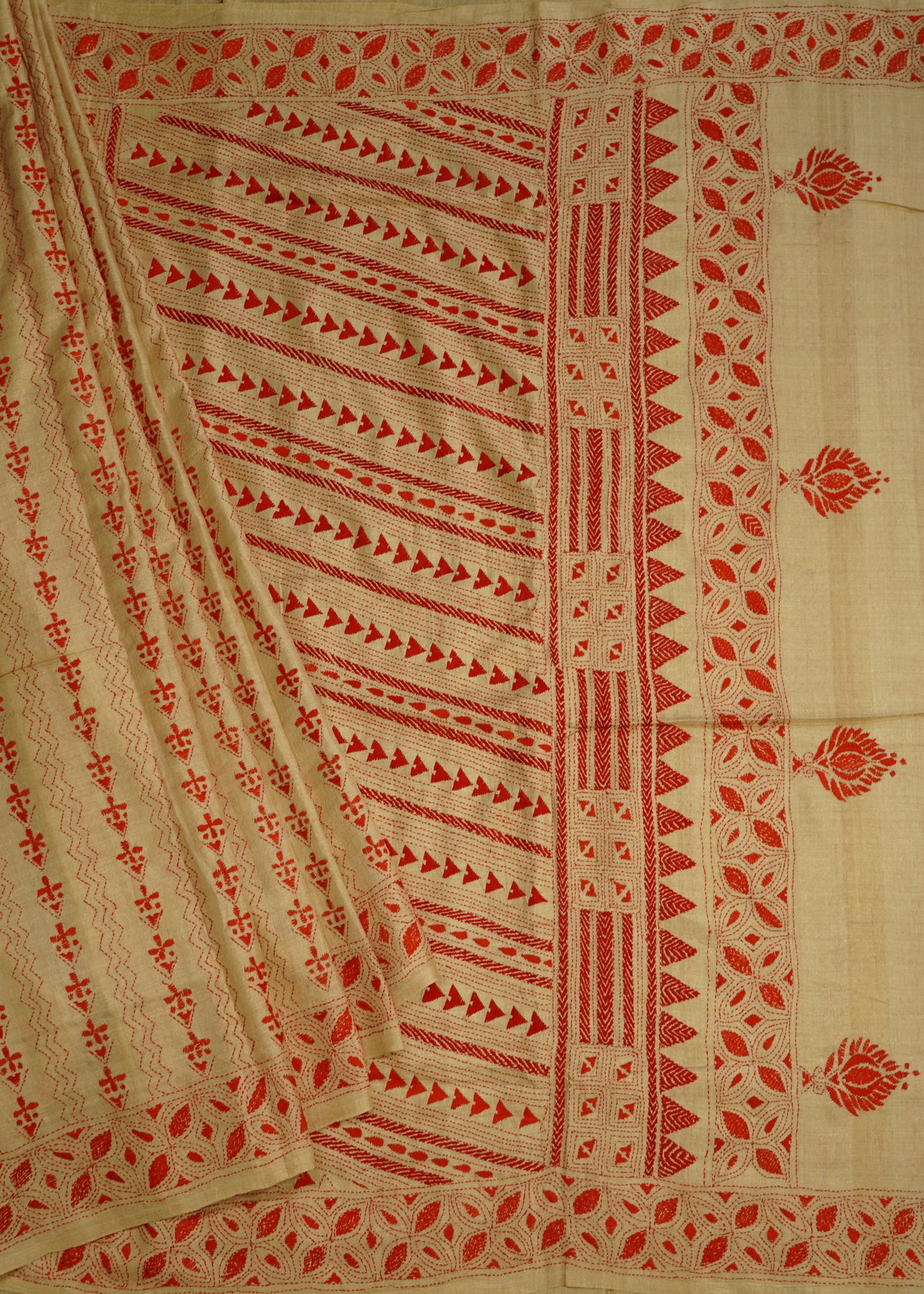 Cream Bengal Tussar Gicha Kantha Pure Silk Handloom Saree