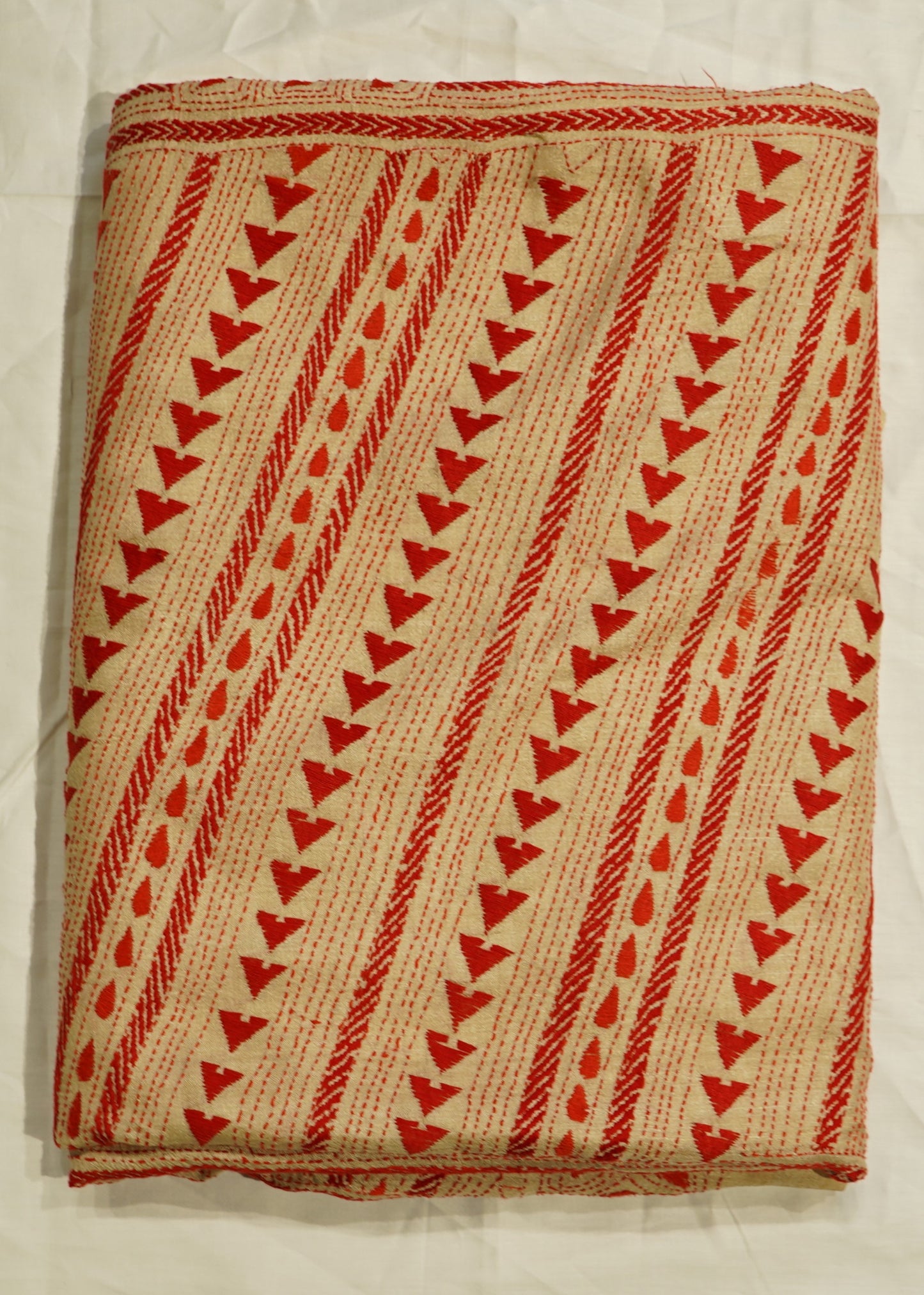 Cream Bengal Tussar Gicha Kantha Pure Silk Handloom Saree