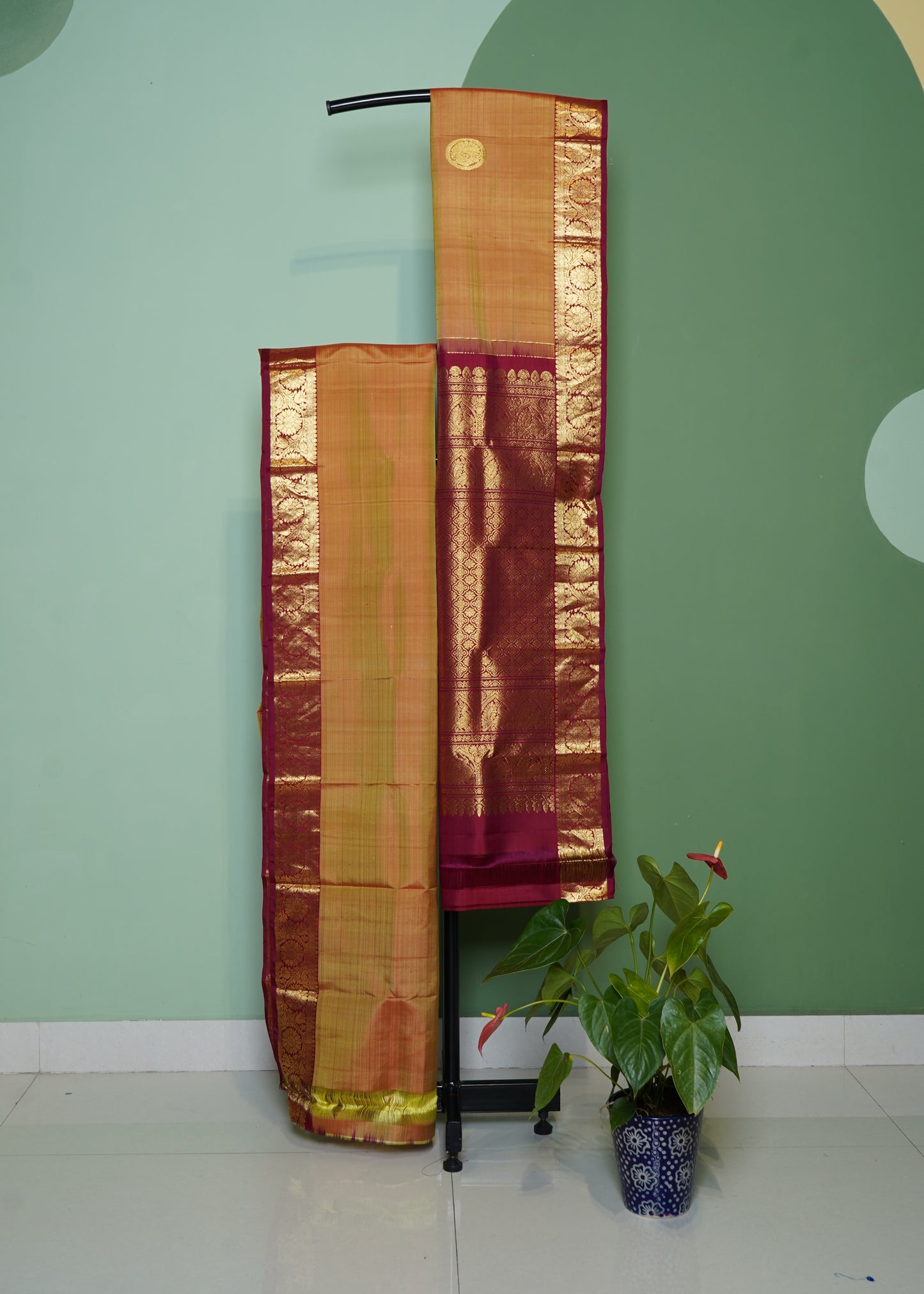 Kalanetha Kanchi Zari Butti Pure Silk Handloom Saree