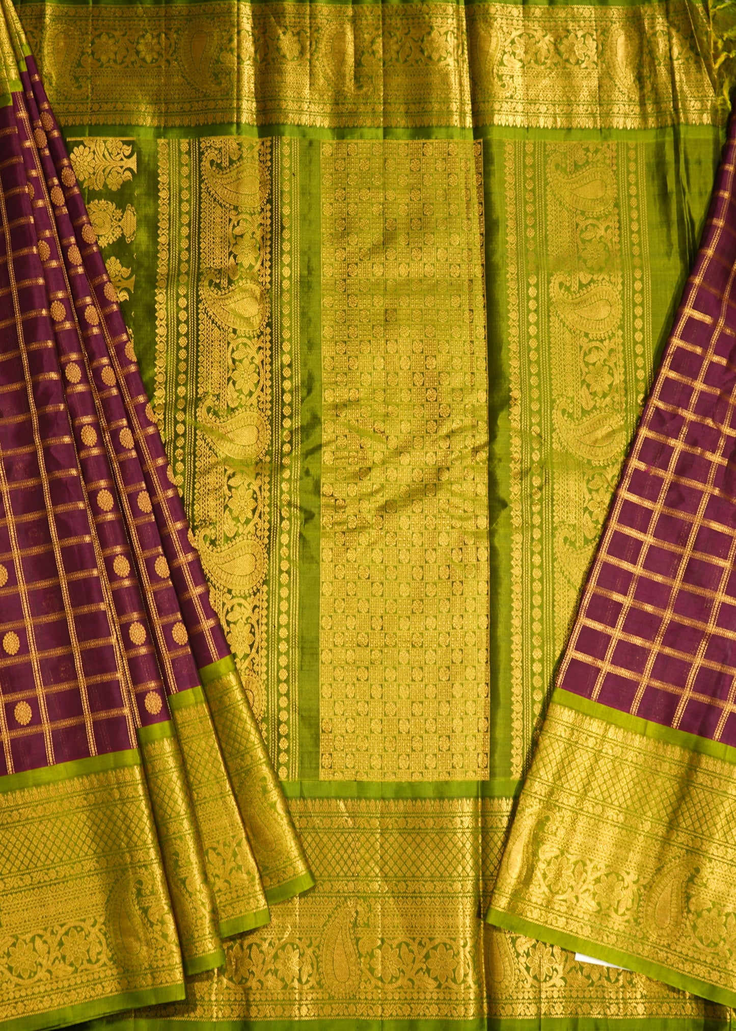 Wine Gadwal All Over Checks Zari Buti Big Zari Border Pure Silk Handloom Saree