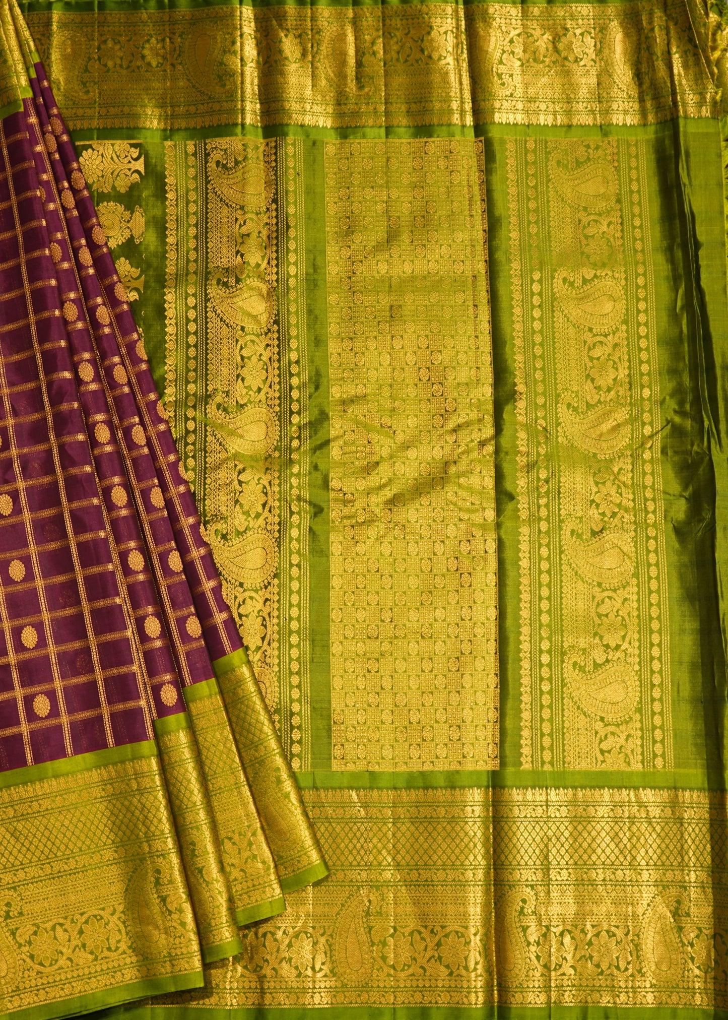 Wine Gadwal All Over Checks Zari Buti Big Zari Border Pure Silk Handloom Saree