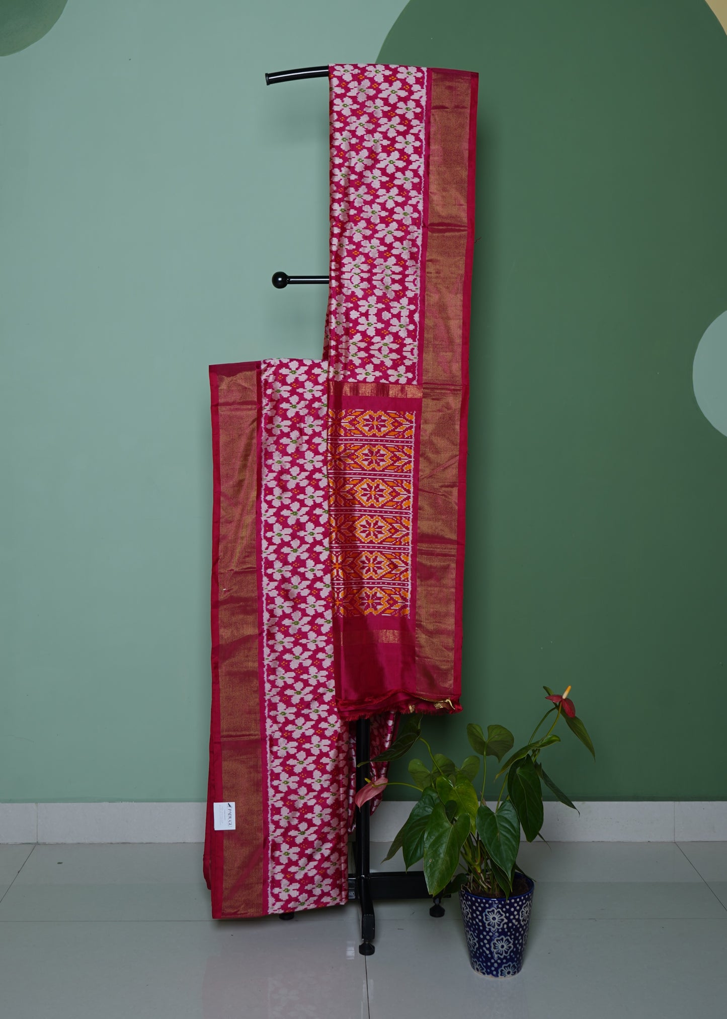 Pink Pochampally Ikkat All Over Pure Silk Handloom Saree